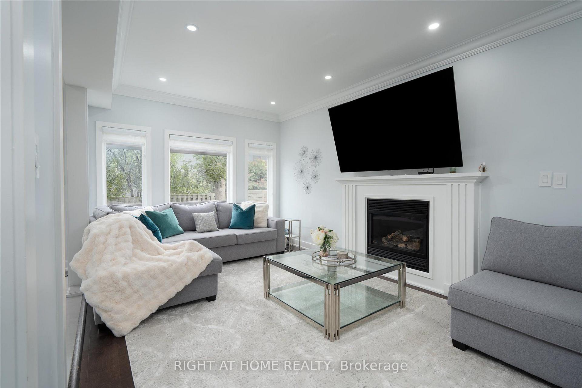 Photo 13 of 1001 Lytton Court, Pickering, Rosebank — HOMEH