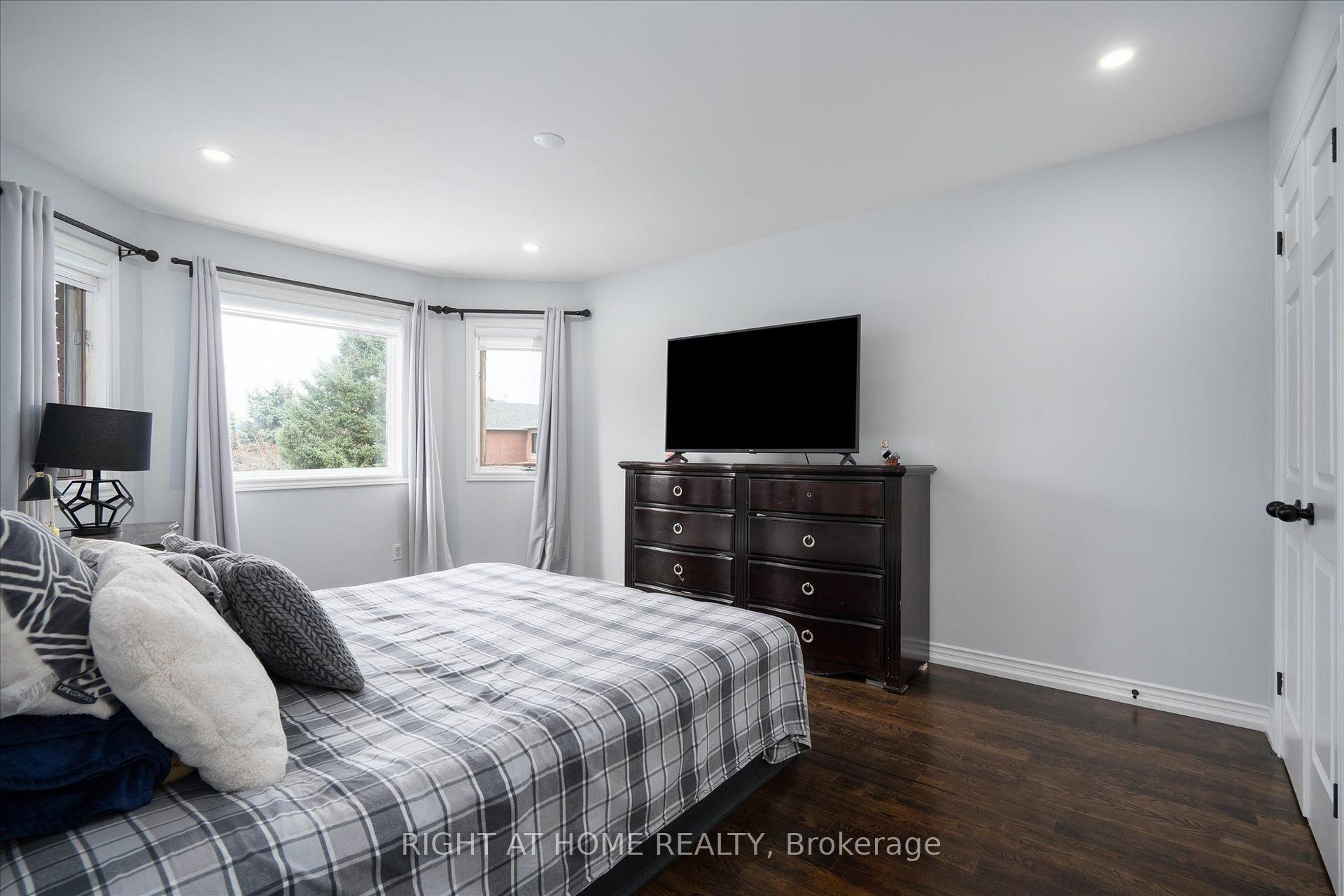 Photo 25 of 1001 Lytton Court, Pickering, Rosebank — HOMEH