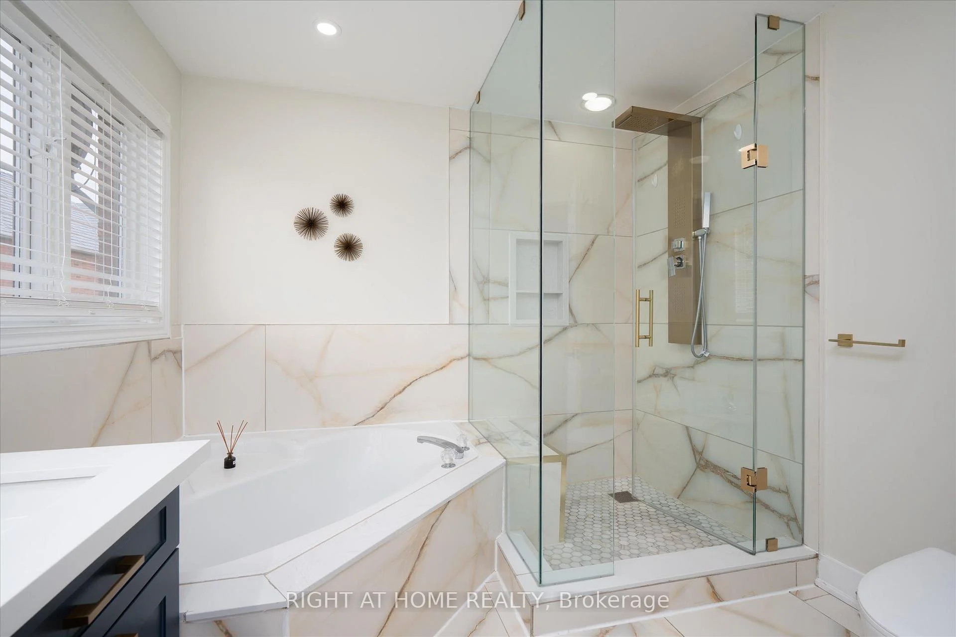 Photo 20 of 1001 Lytton Court, Pickering, Rosebank — HOMEH