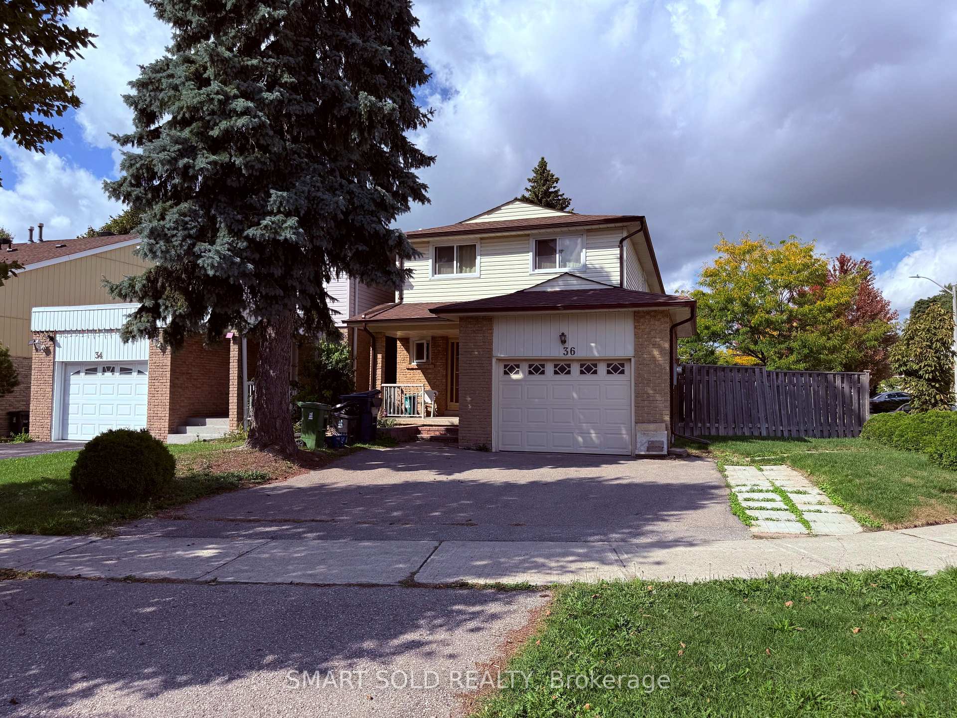 Photo 2 of Unit (Basement), 36 Montezuma Trail, Scarborough, Agincourt North — HOMEH