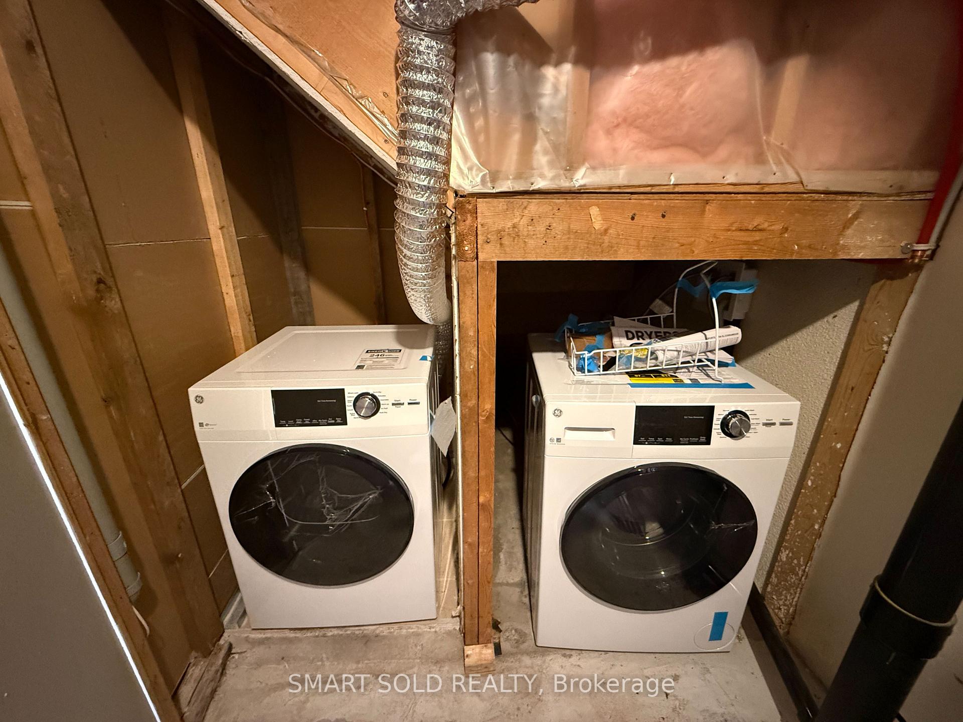 Photo 7 of Unit (Basement), 36 Montezuma Trail, Scarborough, Agincourt North — HOMEH