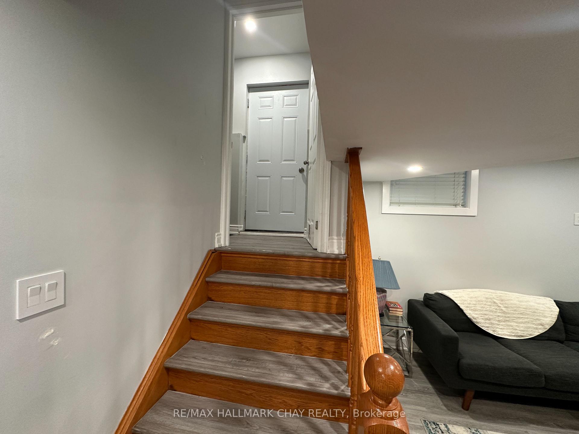 Photo 4 of 142 Summerset Drive, Barrie, Ardagh — HOMEH