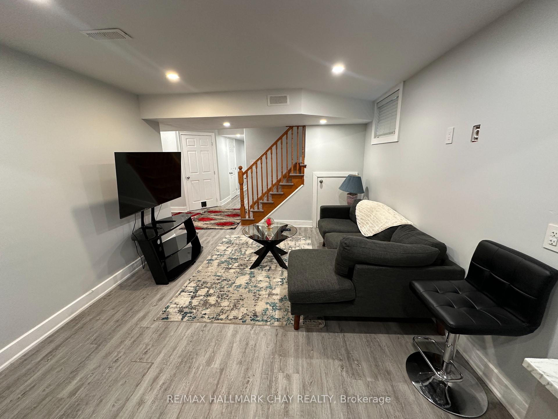 Photo 8 of 142 Summerset Drive, Barrie, Ardagh — HOMEH