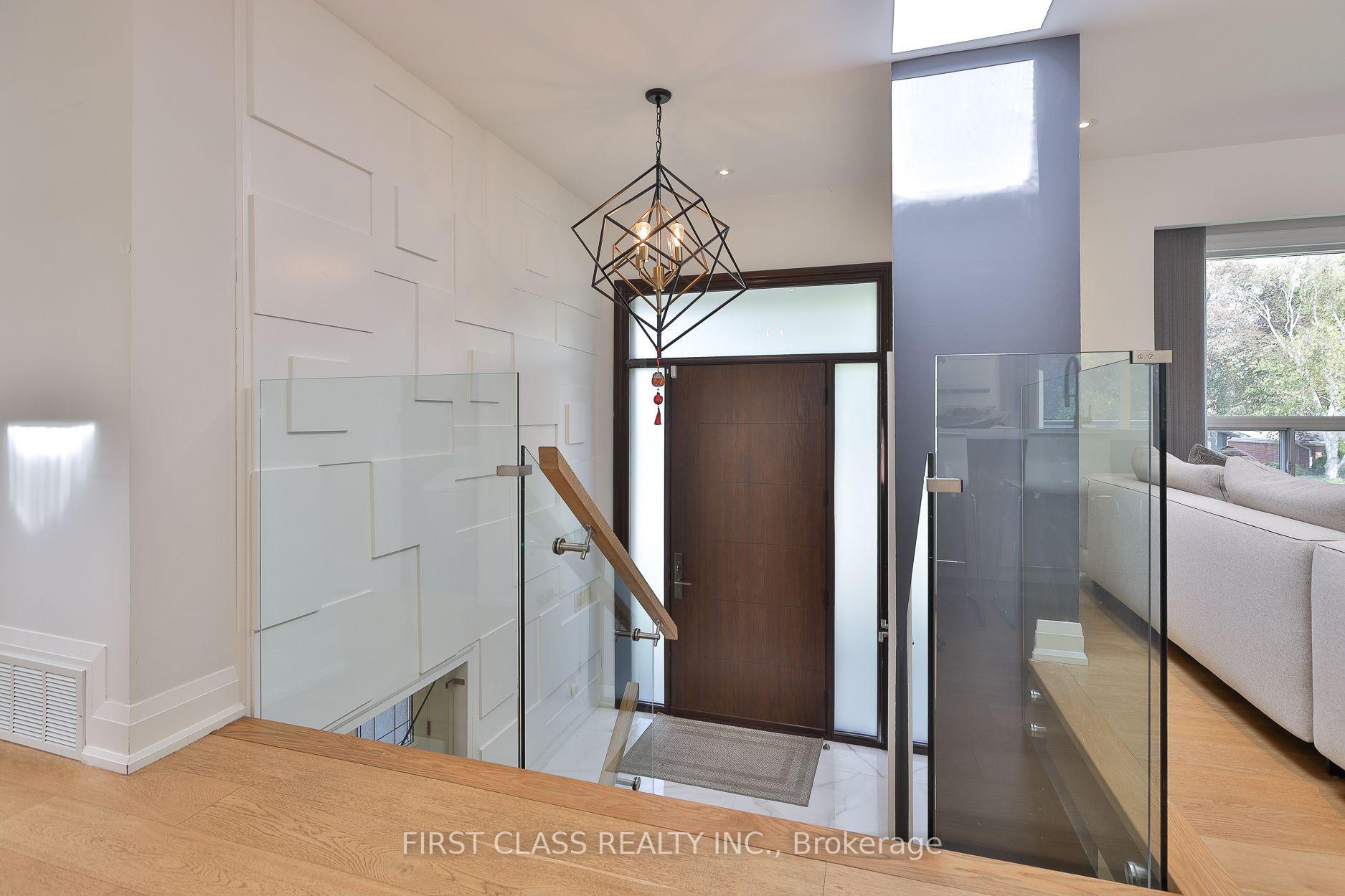 Photo 2 of 27 Delair Crescent, Markham, Grandview — HOMEH
