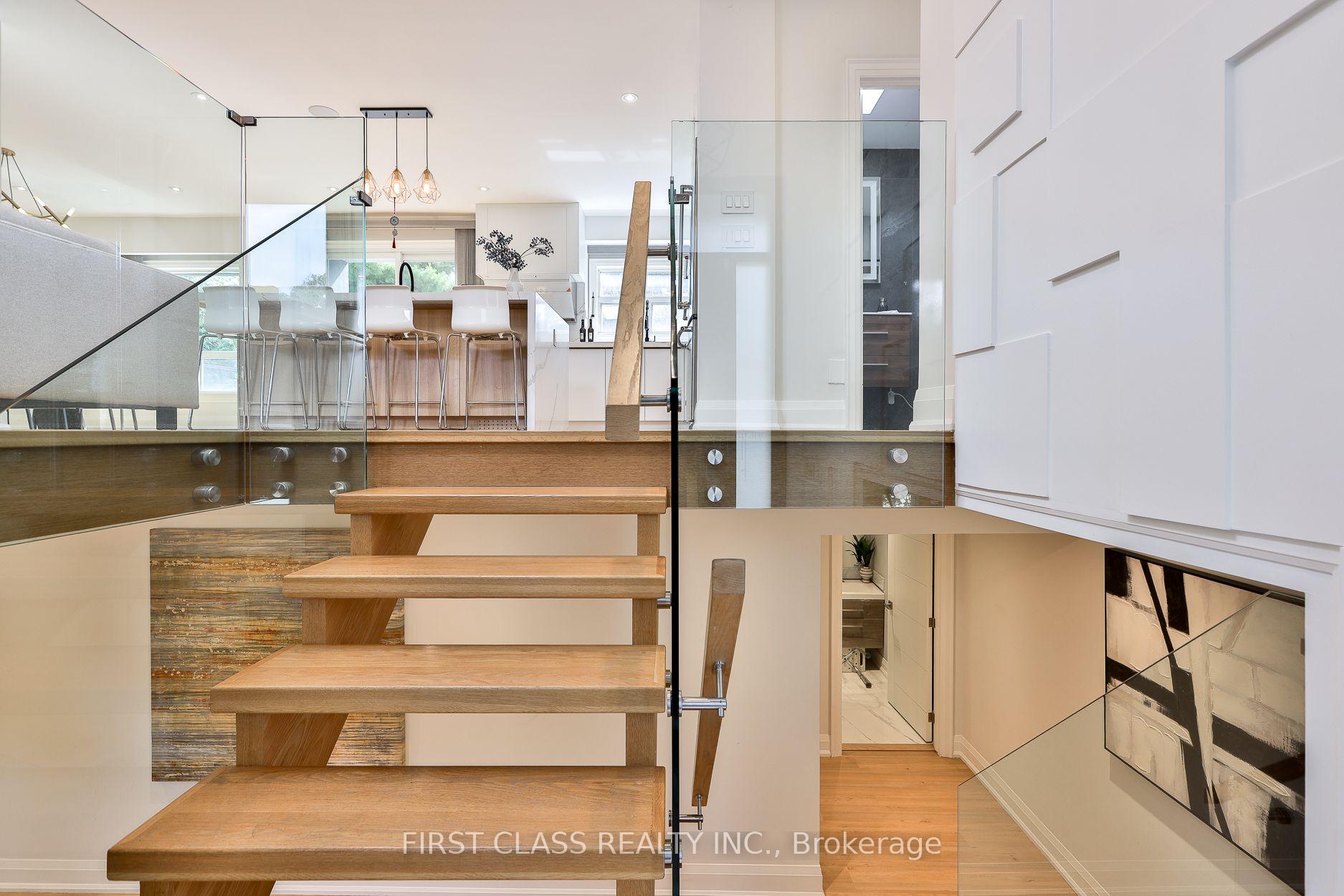 Photo 3 of 27 Delair Crescent, Markham, Grandview — HOMEH