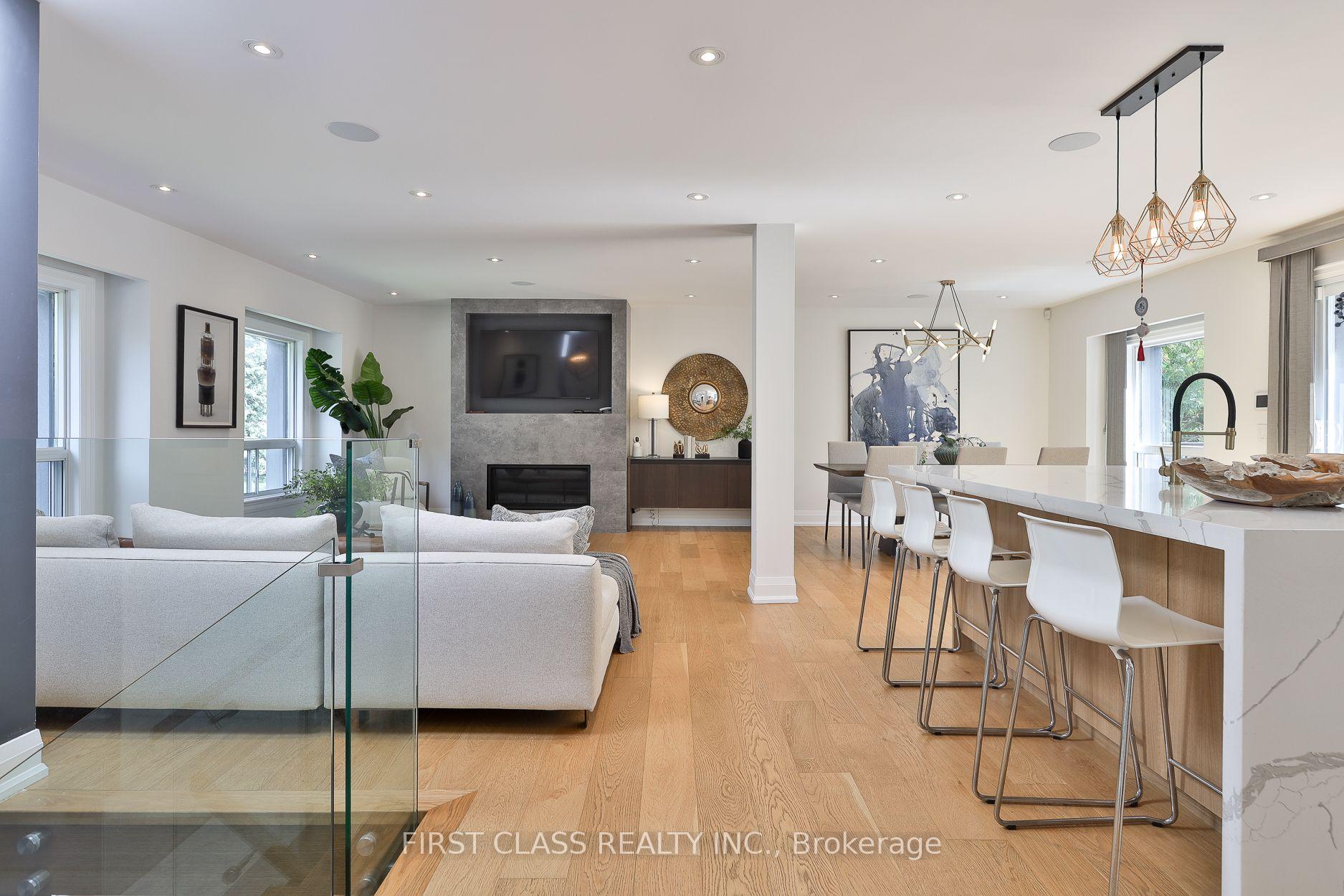 Photo 4 of 27 Delair Crescent, Markham, Grandview — HOMEH