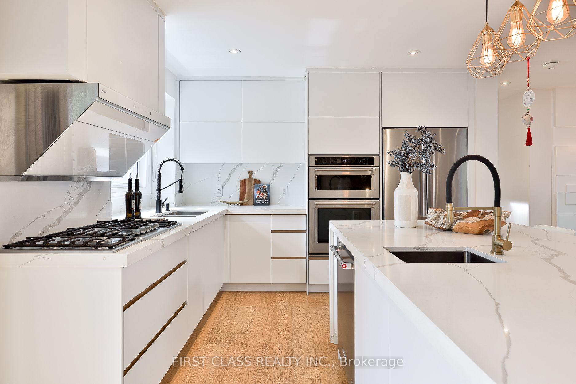 Photo 14 of 27 Delair Crescent, Markham, Grandview — HOMEH