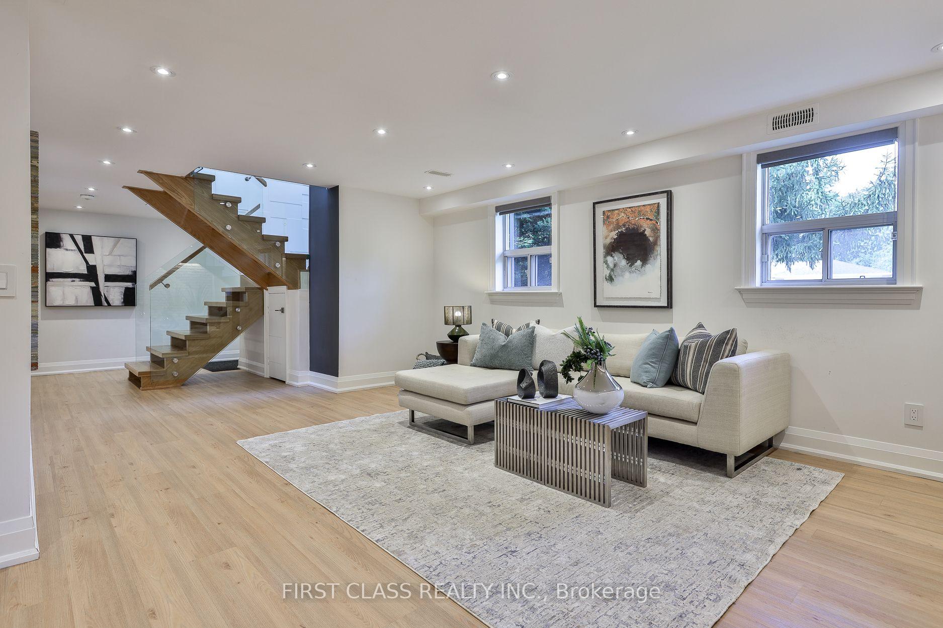 Photo 29 of 27 Delair Crescent, Markham, Grandview — HOMEH