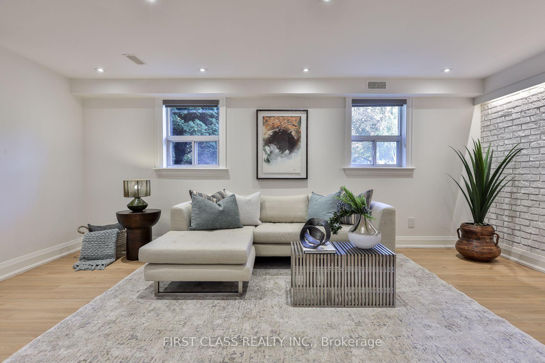 Photo 30 of 27 Delair Crescent, Markham, Grandview — HOMEH
