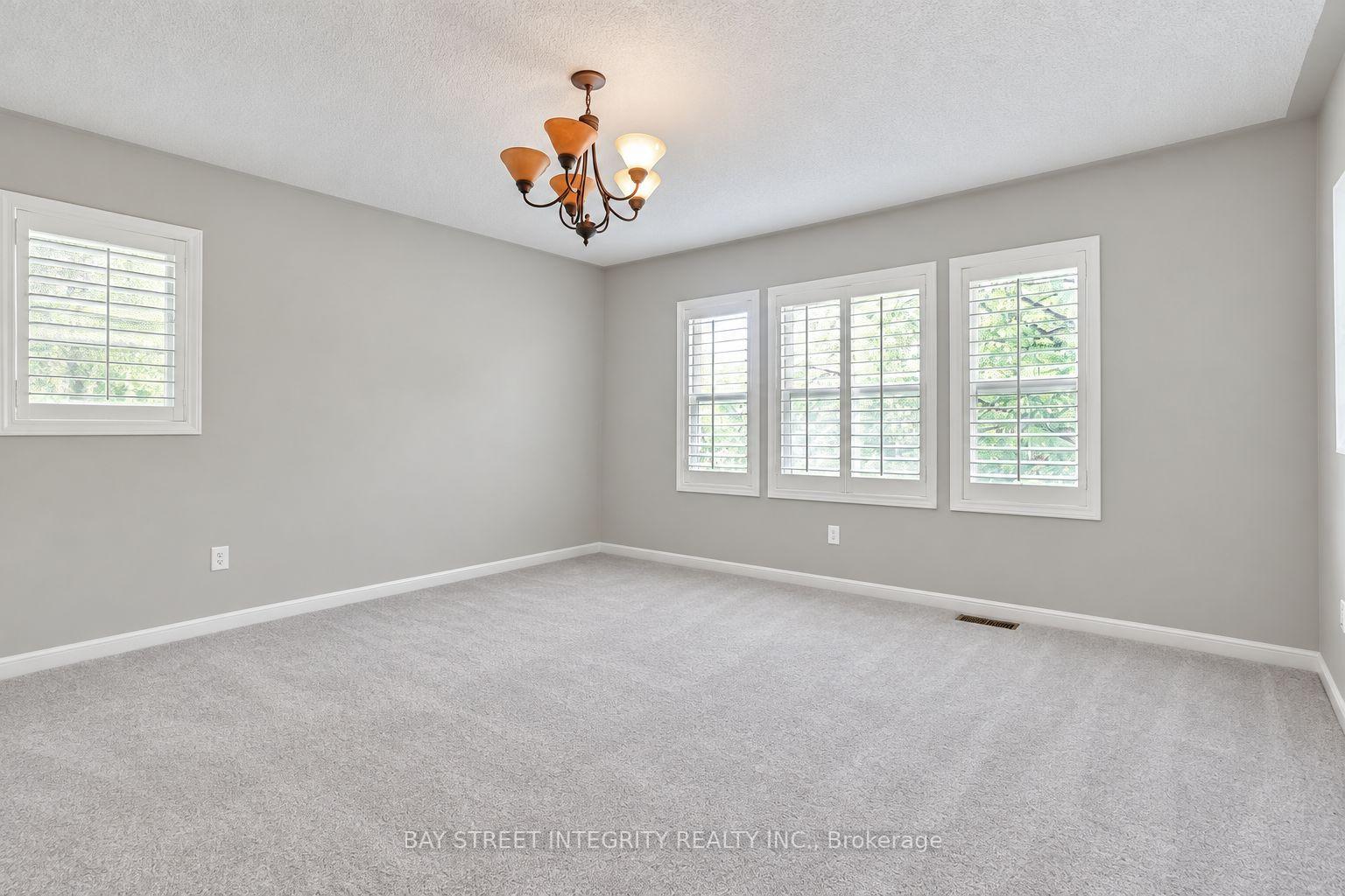 Photo 17 of 2198 Woodglen Crescent, Burlington, Orchard — HOMEH