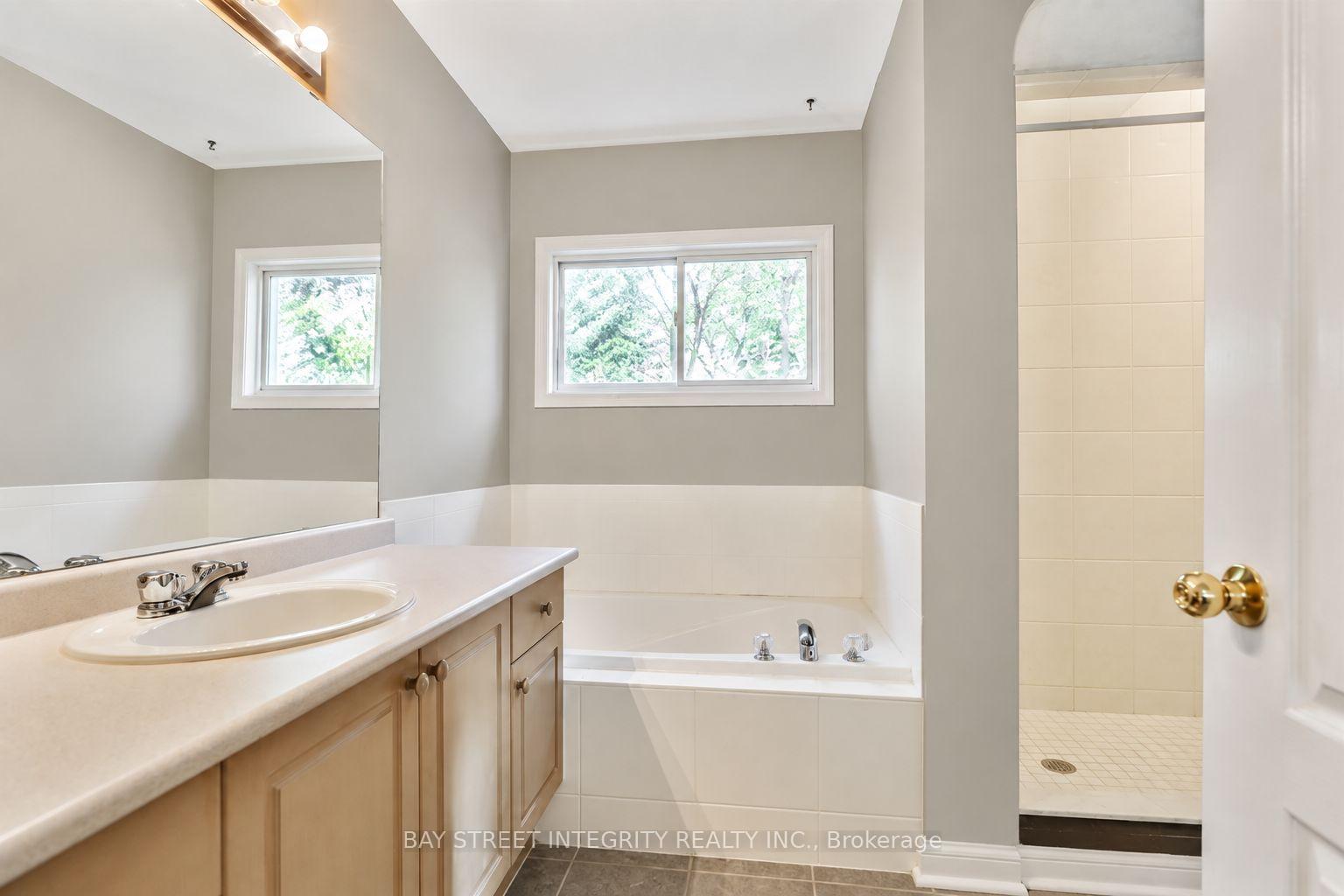 Photo 21 of 2198 Woodglen Crescent, Burlington, Orchard — HOMEH