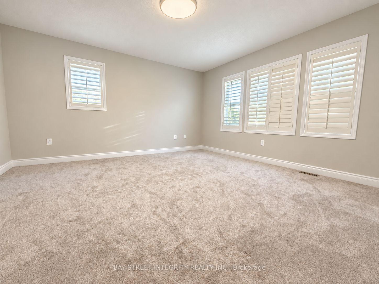 Photo 18 of 2198 Woodglen Crescent, Burlington, Orchard — HOMEH