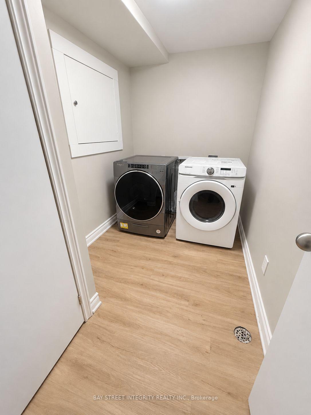 Photo 30 of 2198 Woodglen Crescent, Burlington, Orchard — HOMEH