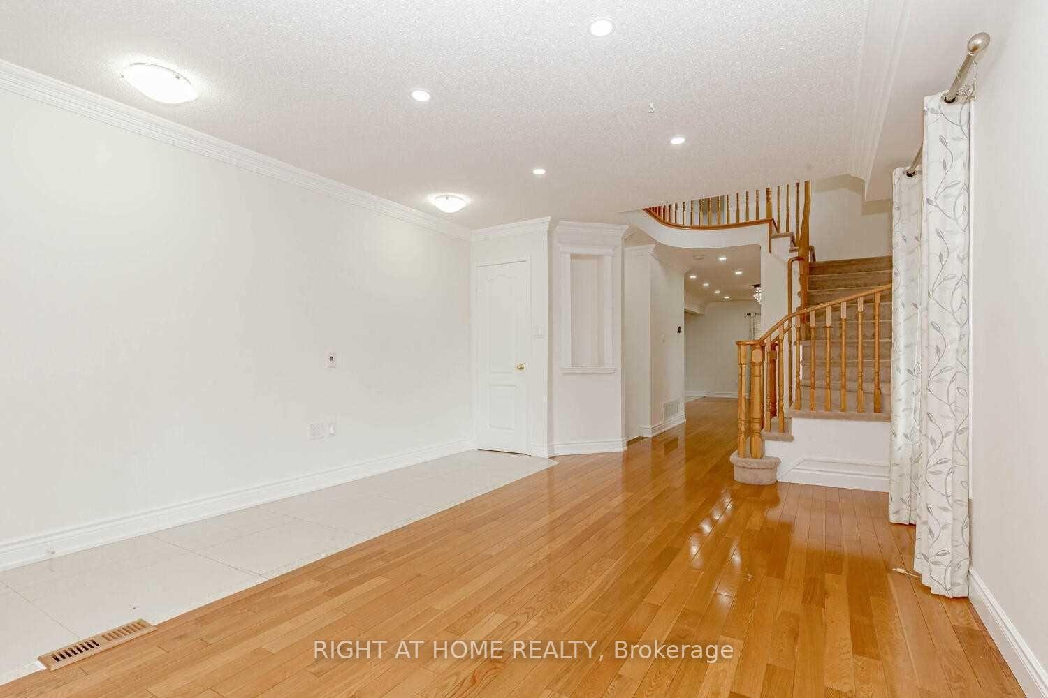 Photo 3 of 3300 Respond Road, Mississauga, Churchill Meadows — HOMEH