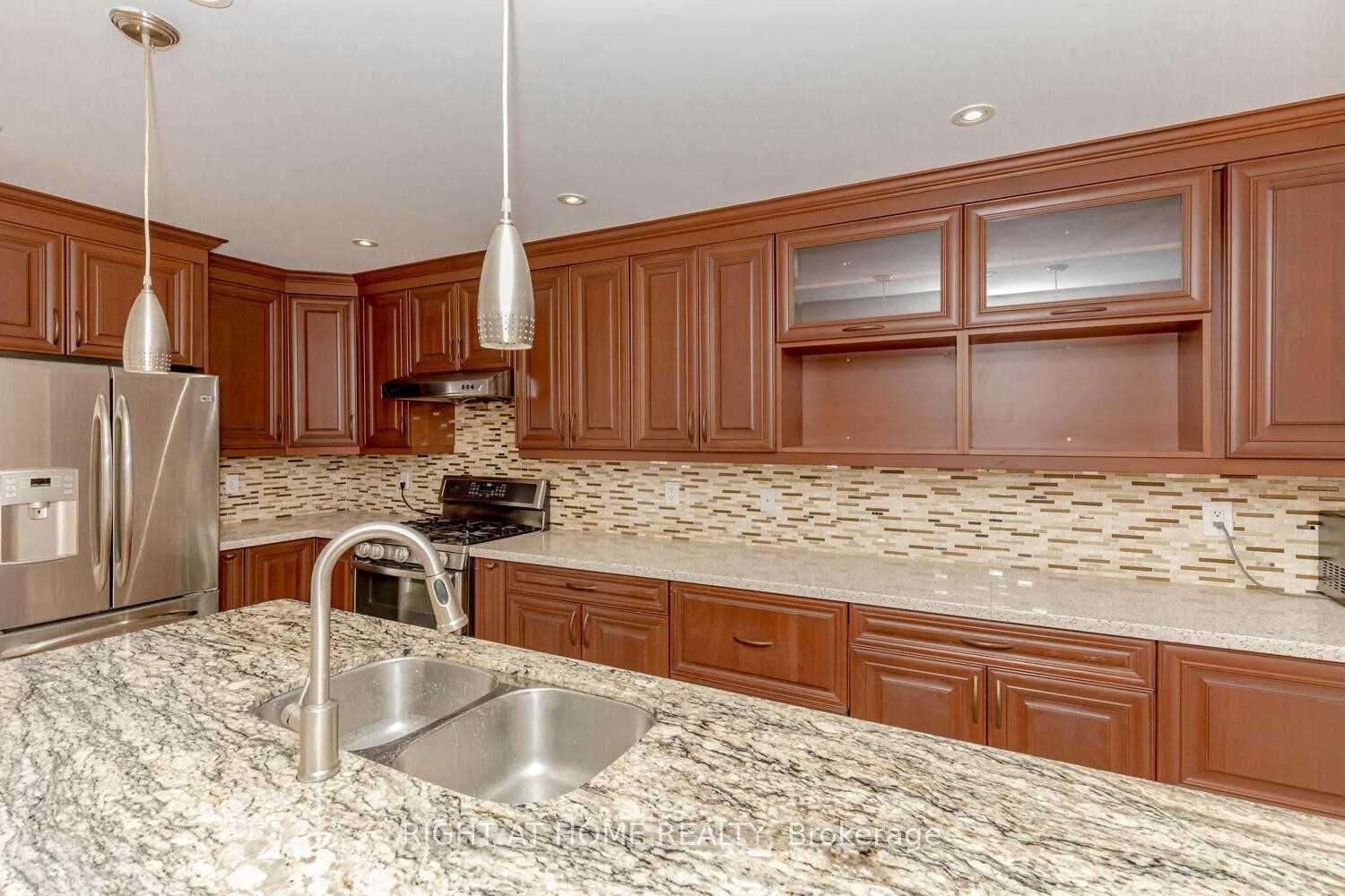 Photo 9 of 3300 Respond Road, Mississauga, Churchill Meadows — HOMEH