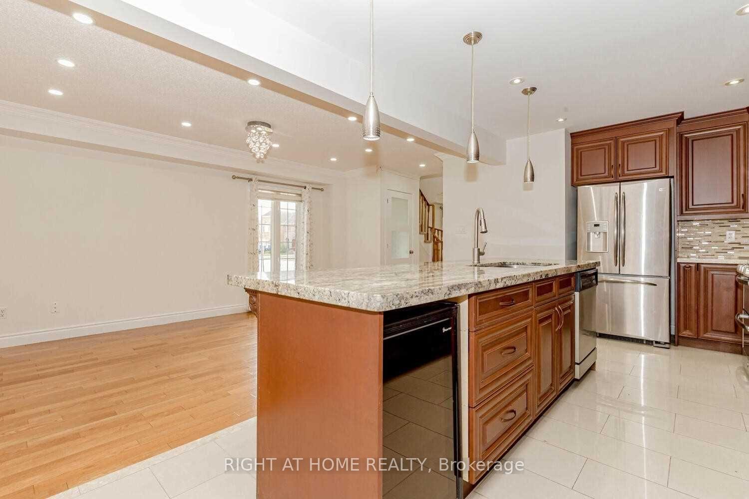 Photo 10 of 3300 Respond Road, Mississauga, Churchill Meadows — HOMEH
