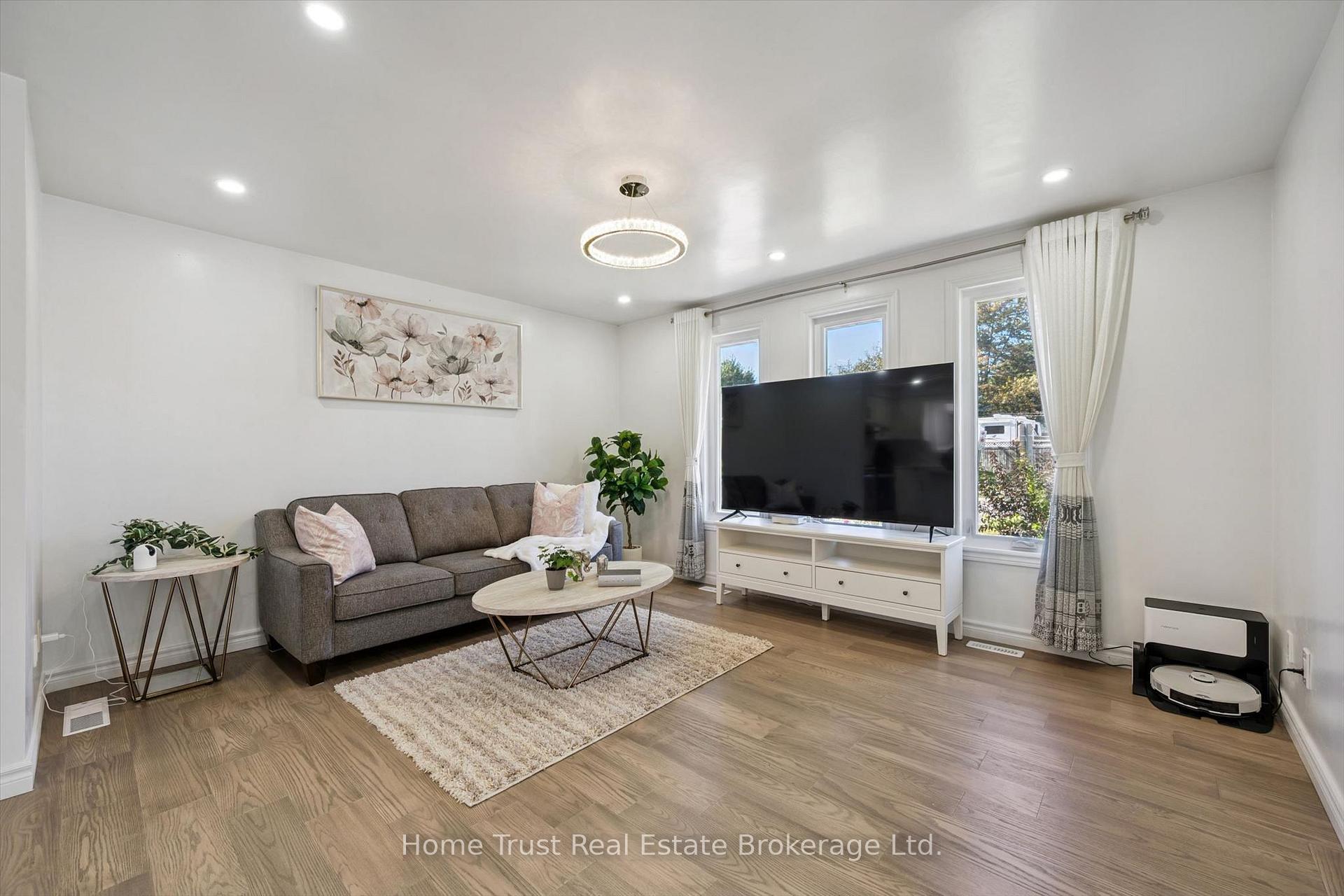 Photo 7 of 256 Stephanie Drive, Guelph, Willow West/Sugarbush/West Acres — HOMEH