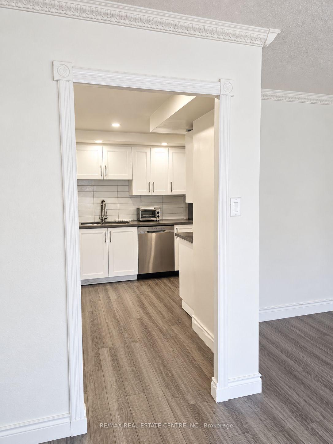Photo 5 of Unit 407, 627 The West Mall, Etobicoke, Eringate-Centennial-West Deane — HOMEH