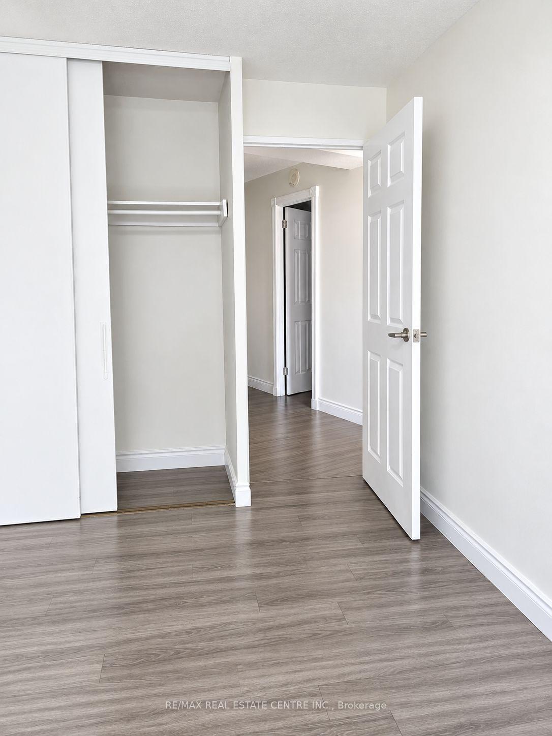 Photo 13 of Unit 407, 627 The West Mall, Etobicoke, Eringate-Centennial-West Deane — HOMEH