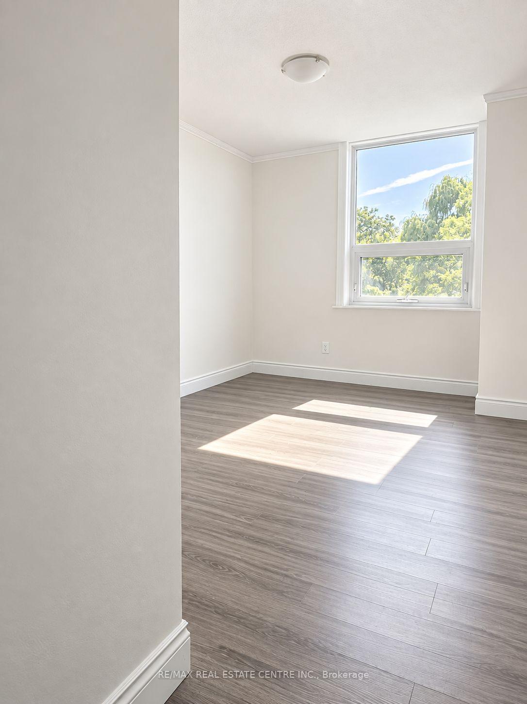 Photo 14 of Unit 407, 627 The West Mall, Etobicoke, Eringate-Centennial-West Deane — HOMEH