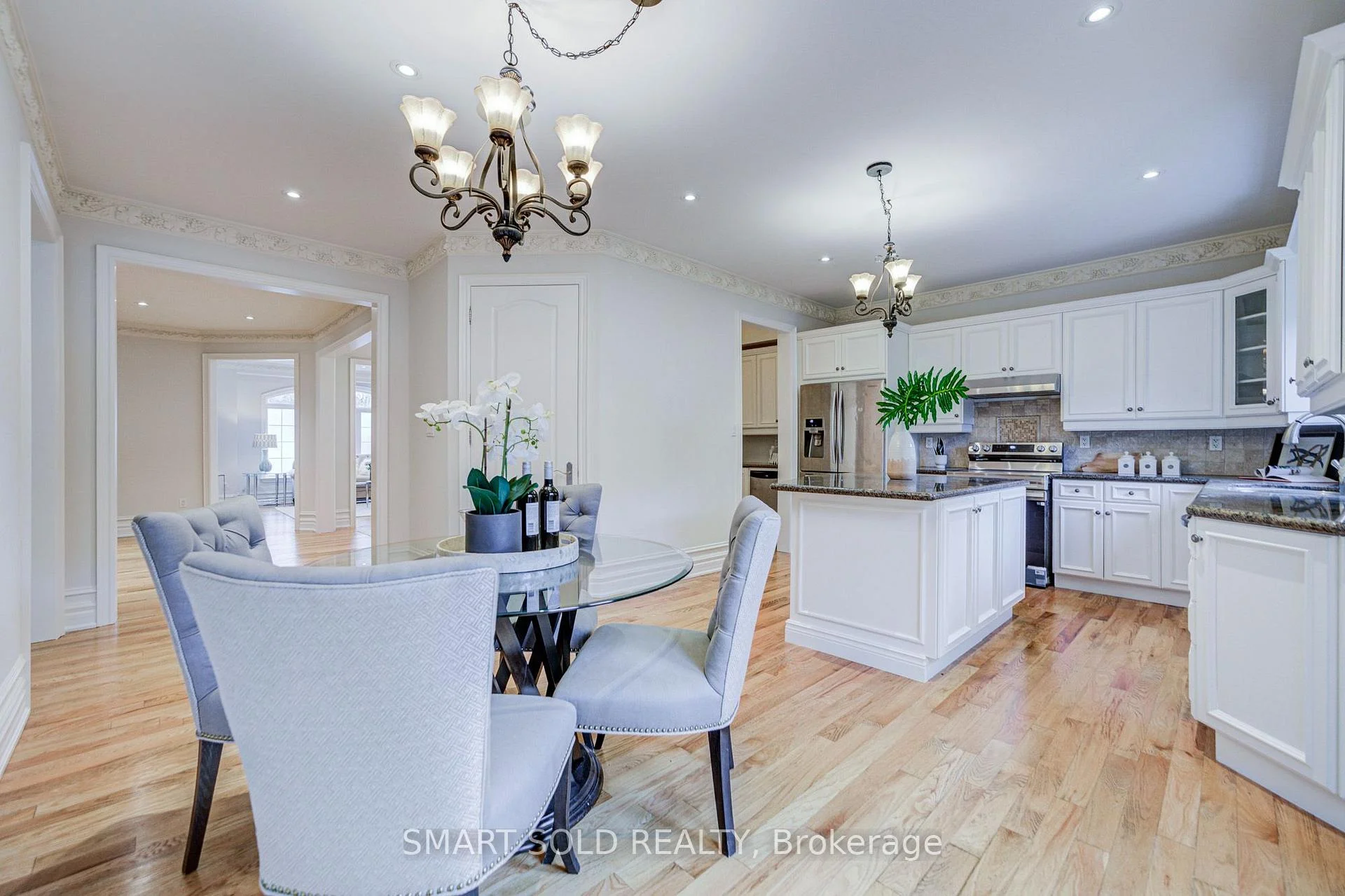 Photo 16 of 25 Oak Avenue, Richmond Hill, South Richvale — HOMEH