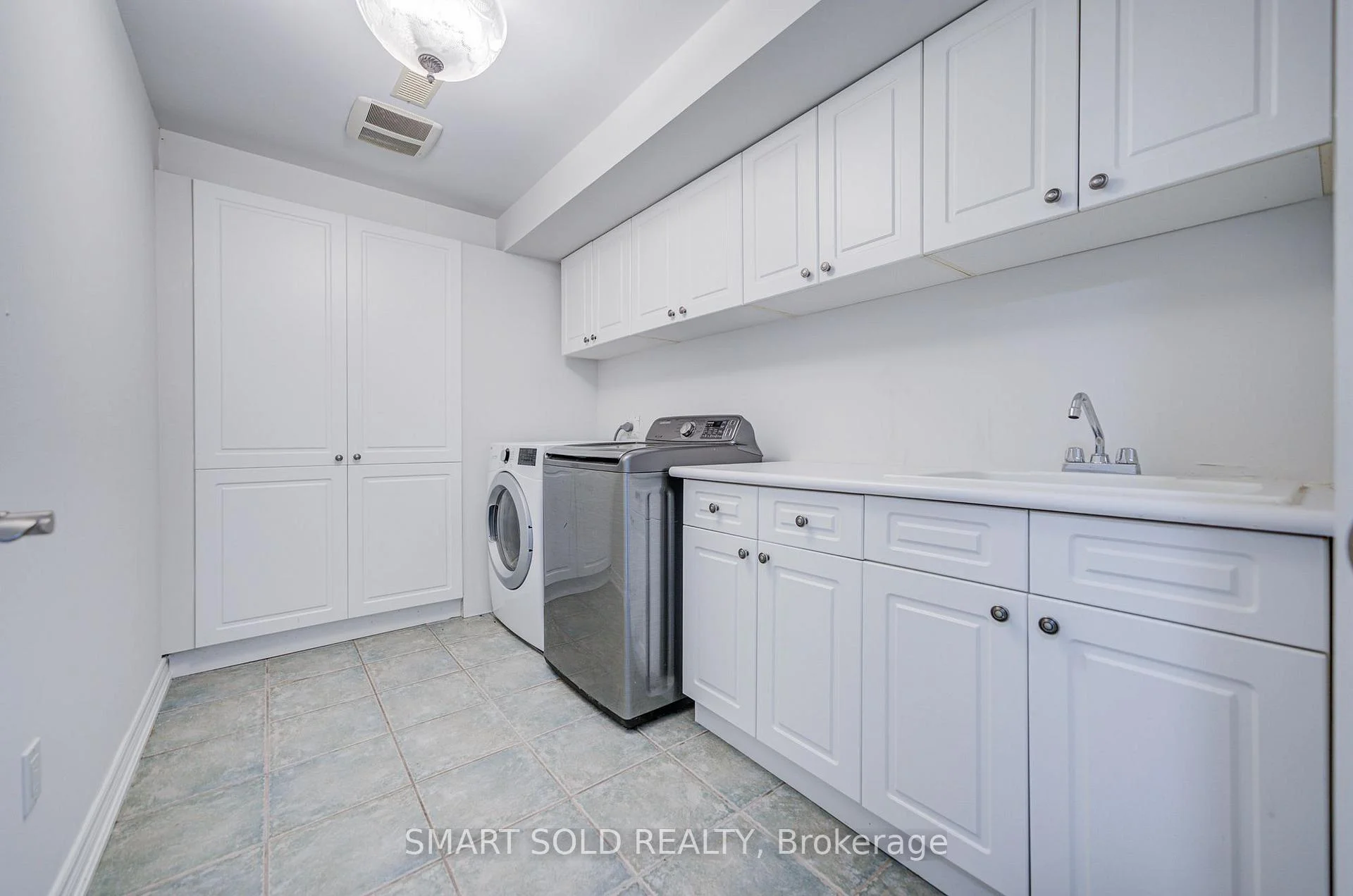 Photo 41 of 25 Oak Avenue, Richmond Hill, South Richvale — HOMEH