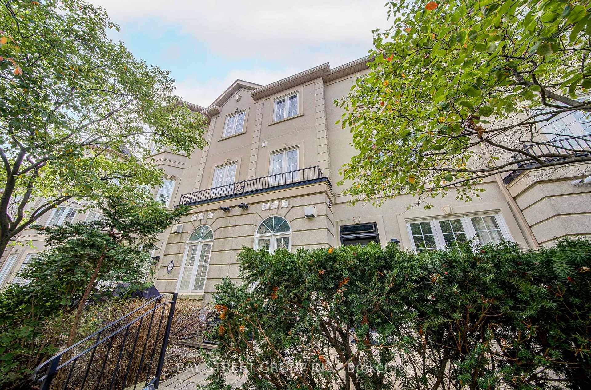 Photo 2 of Unit 105, 11 Everson Drive, North York, Willowdale East — HOMEH
