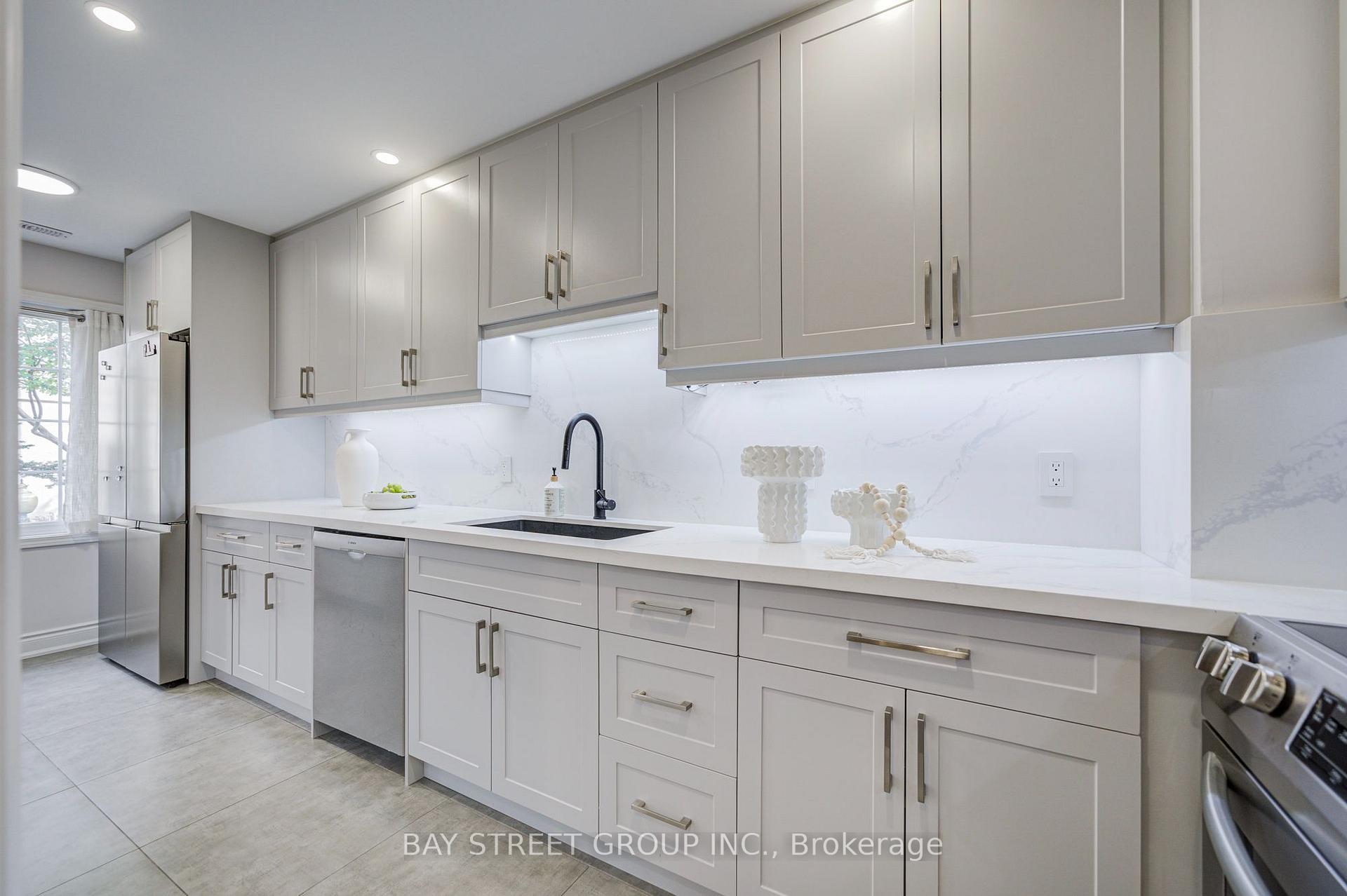 Photo 20 of Unit 105, 11 Everson Drive, North York, Willowdale East — HOMEH