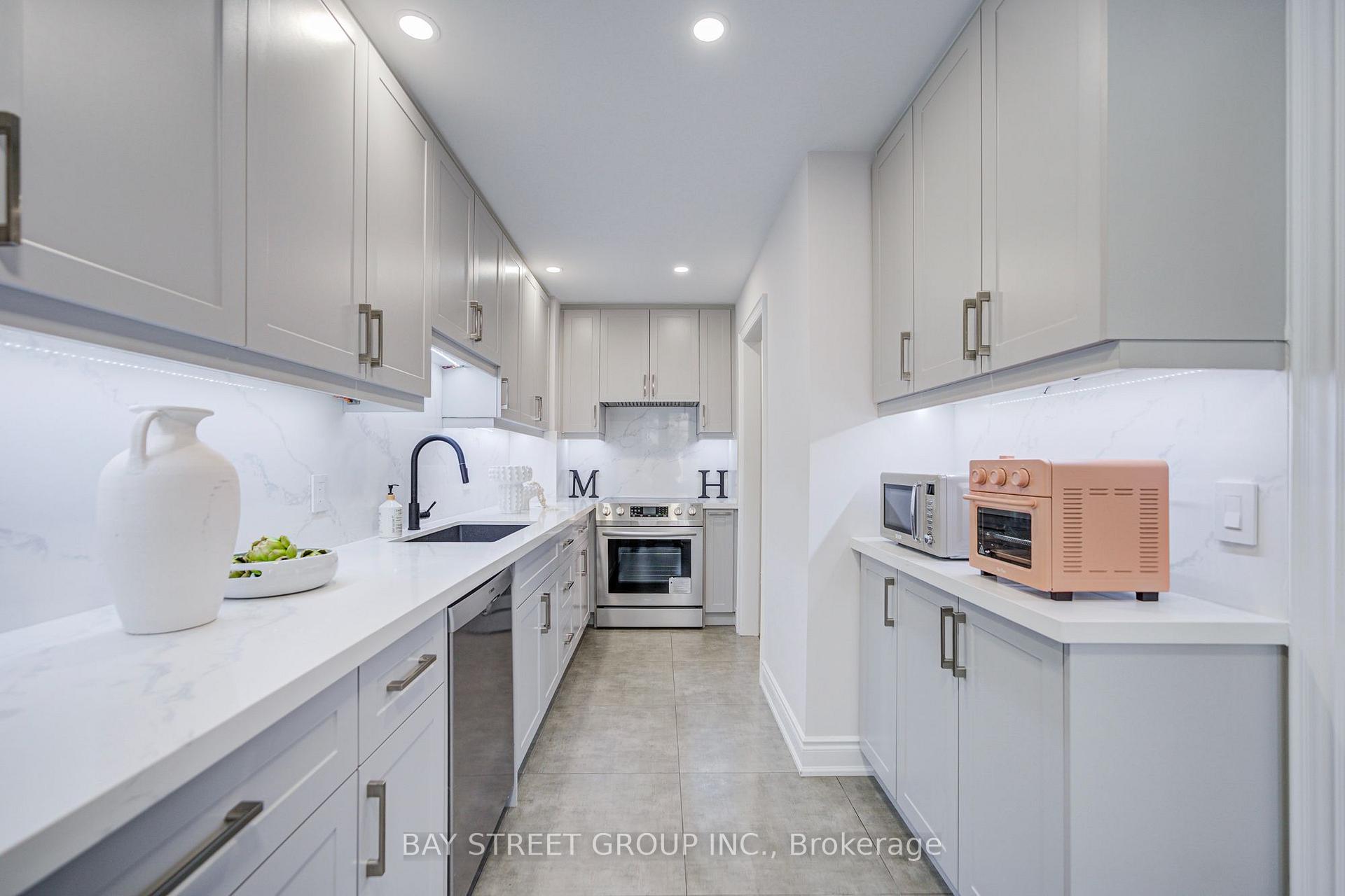 Photo 22 of Unit 105, 11 Everson Drive, North York, Willowdale East — HOMEH