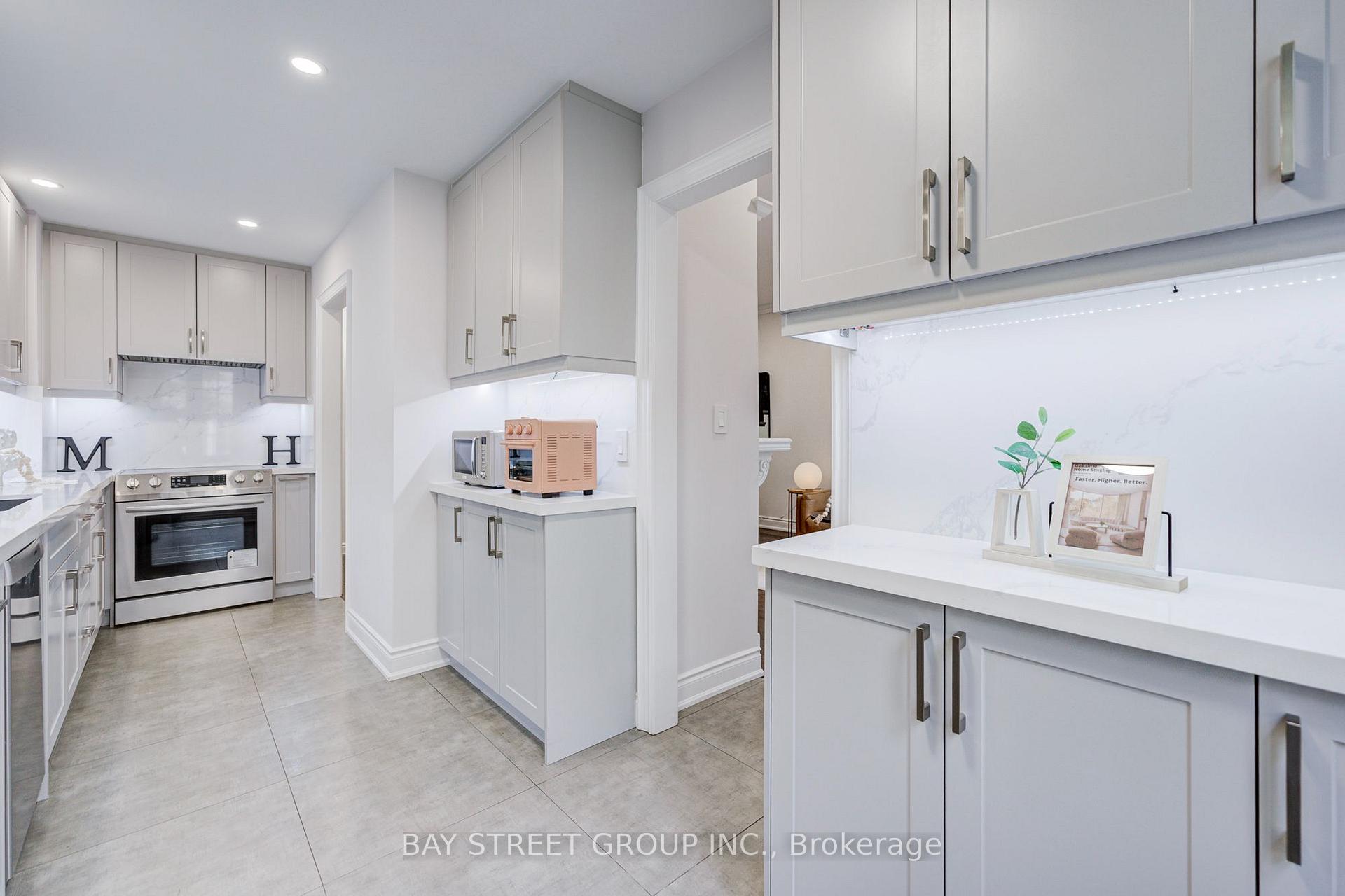 Photo 23 of Unit 105, 11 Everson Drive, North York, Willowdale East — HOMEH
