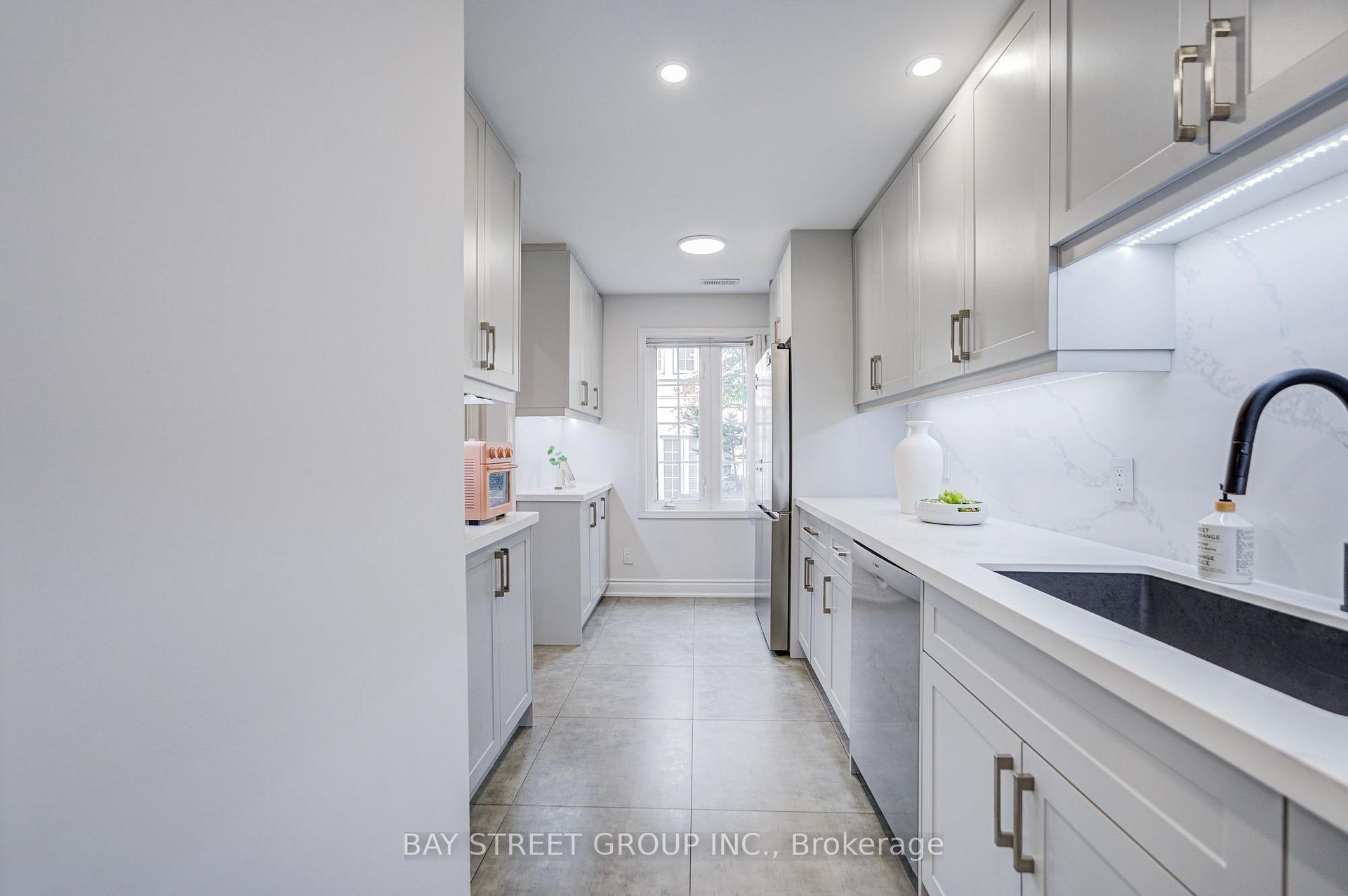Photo 24 of Unit 105, 11 Everson Drive, North York, Willowdale East — HOMEH