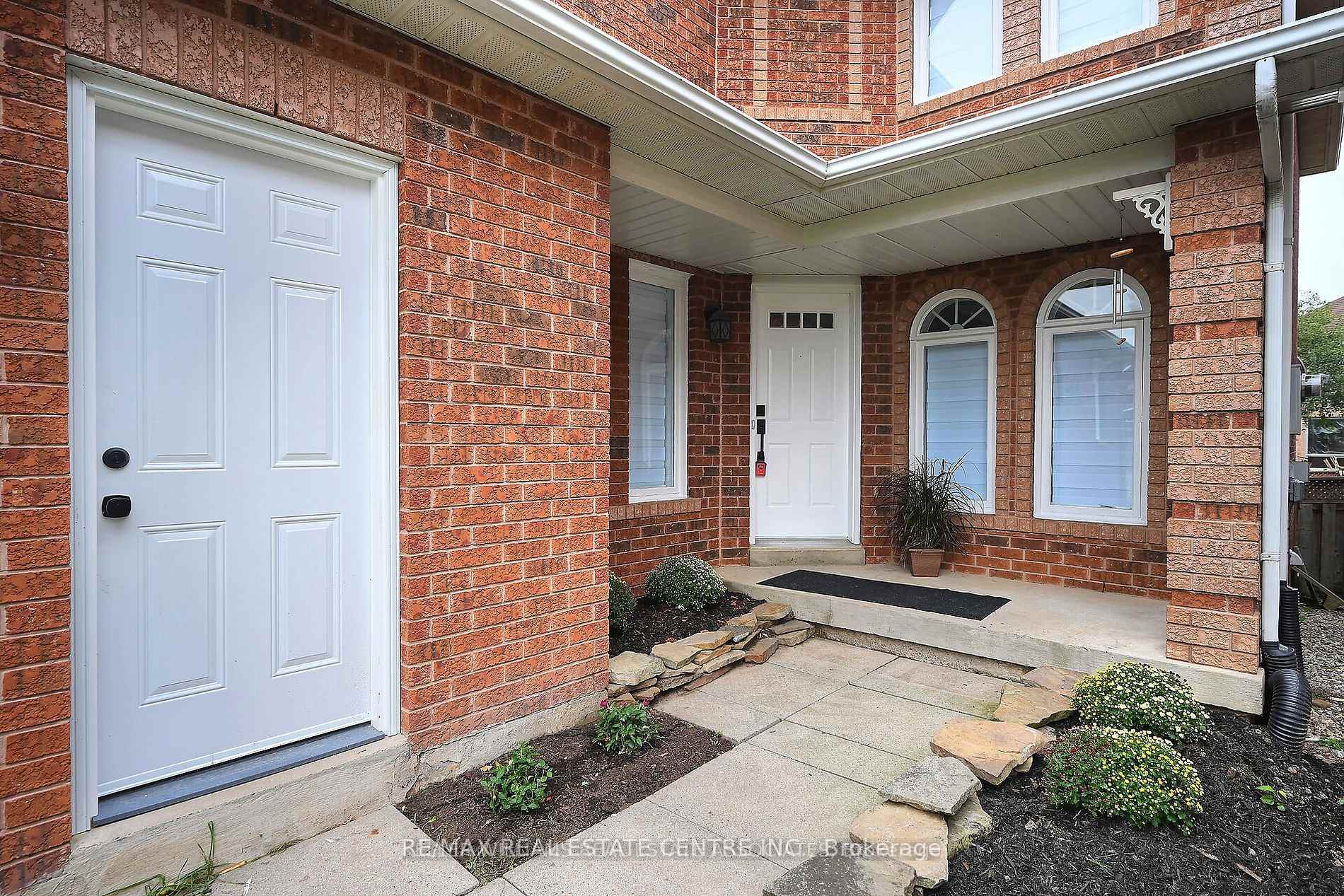 Photo 2 of 3845 Althorpe (Upper ) Circle, Mississauga, Lisgar — HOMEH