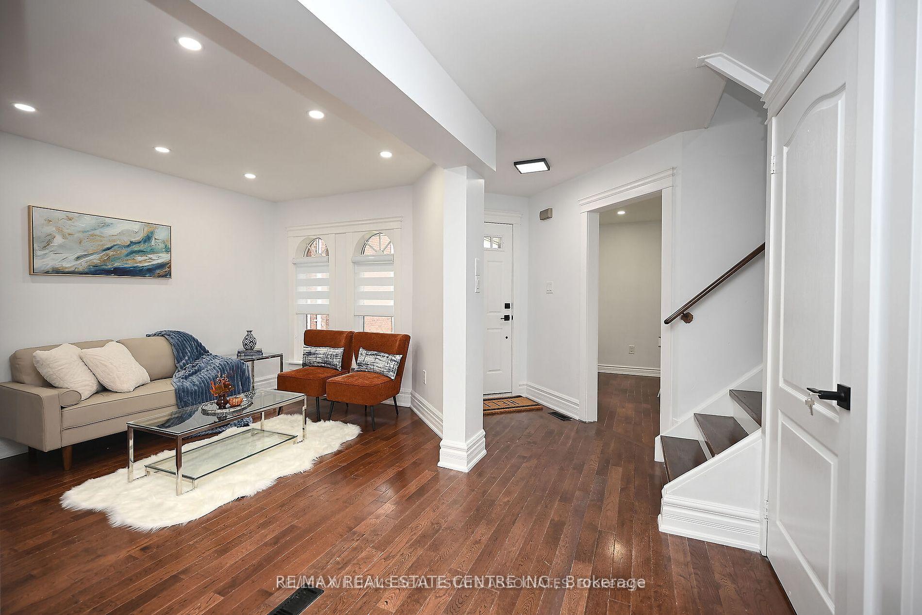 Photo 5 of 3845 Althorpe (Upper ) Circle, Mississauga, Lisgar — HOMEH