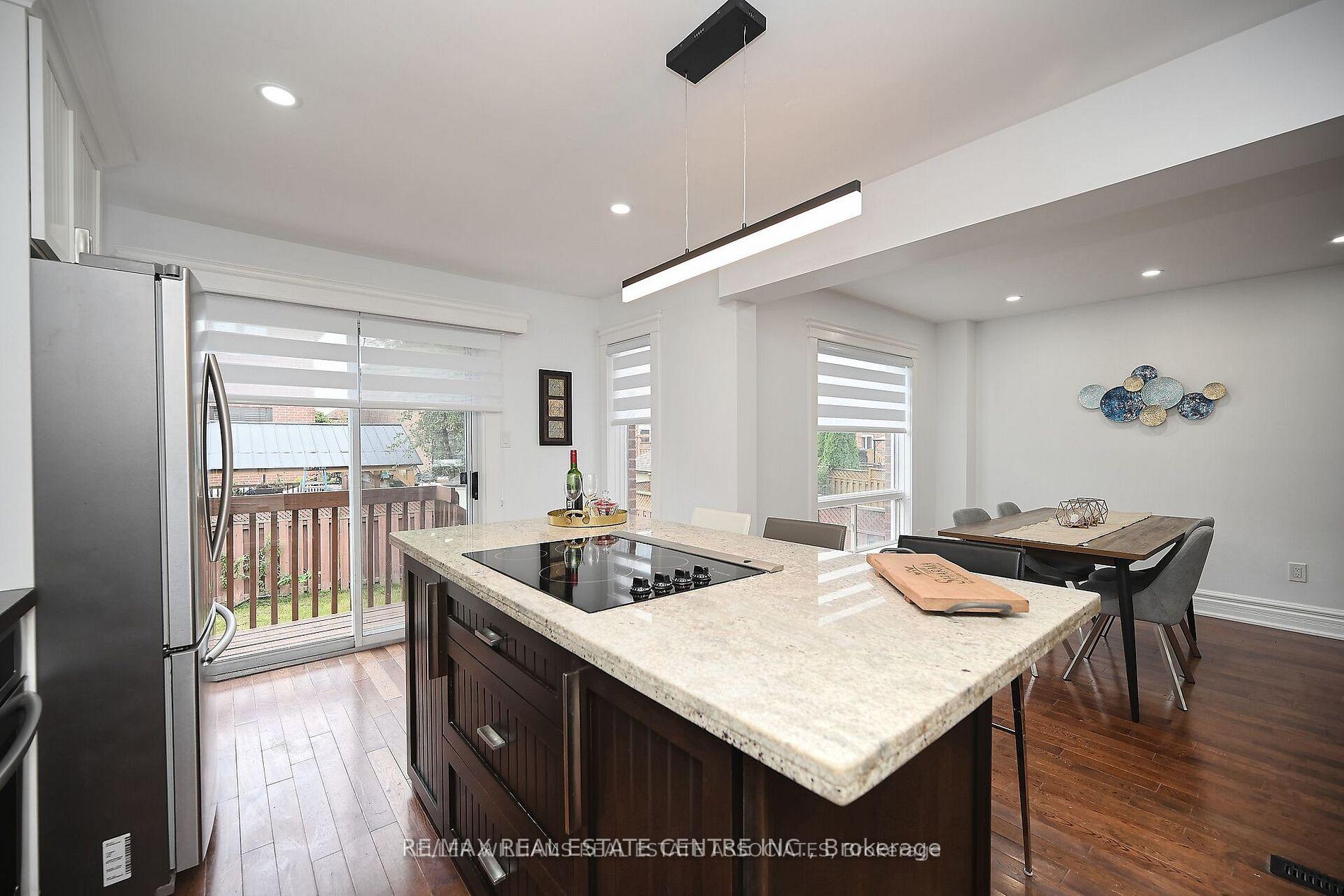 Photo 13 of 3845 Althorpe (Upper ) Circle, Mississauga, Lisgar — HOMEH