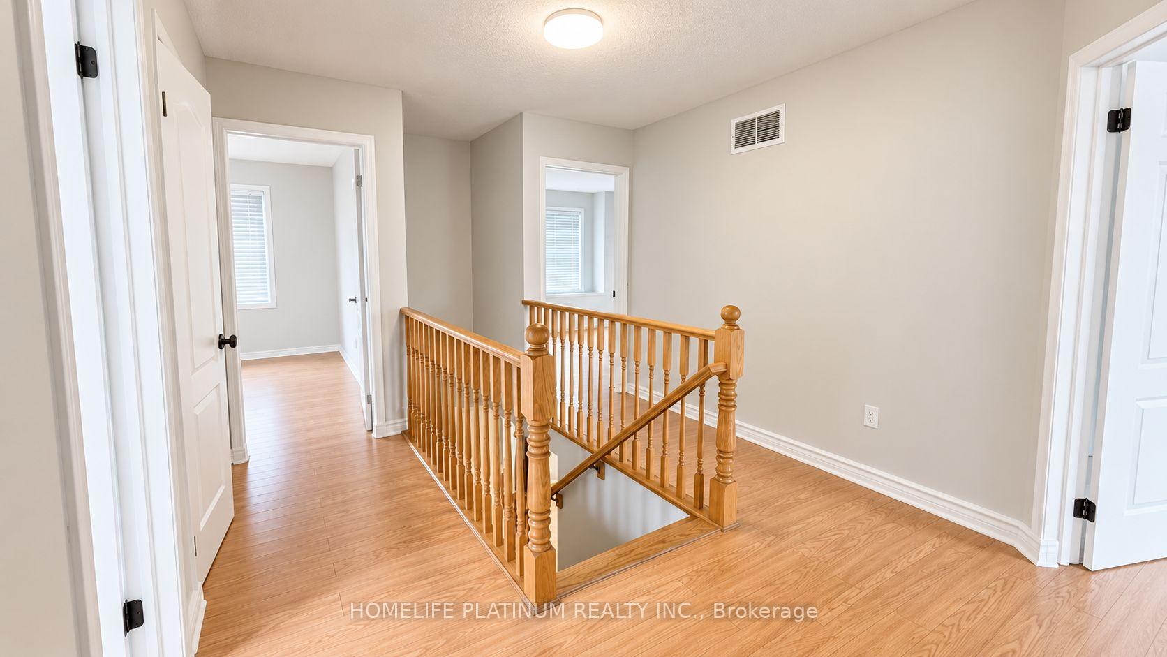 Photo 9 of 71 Sugarhill Drive N, Brampton, Fletcher's Meadow — HOMEH