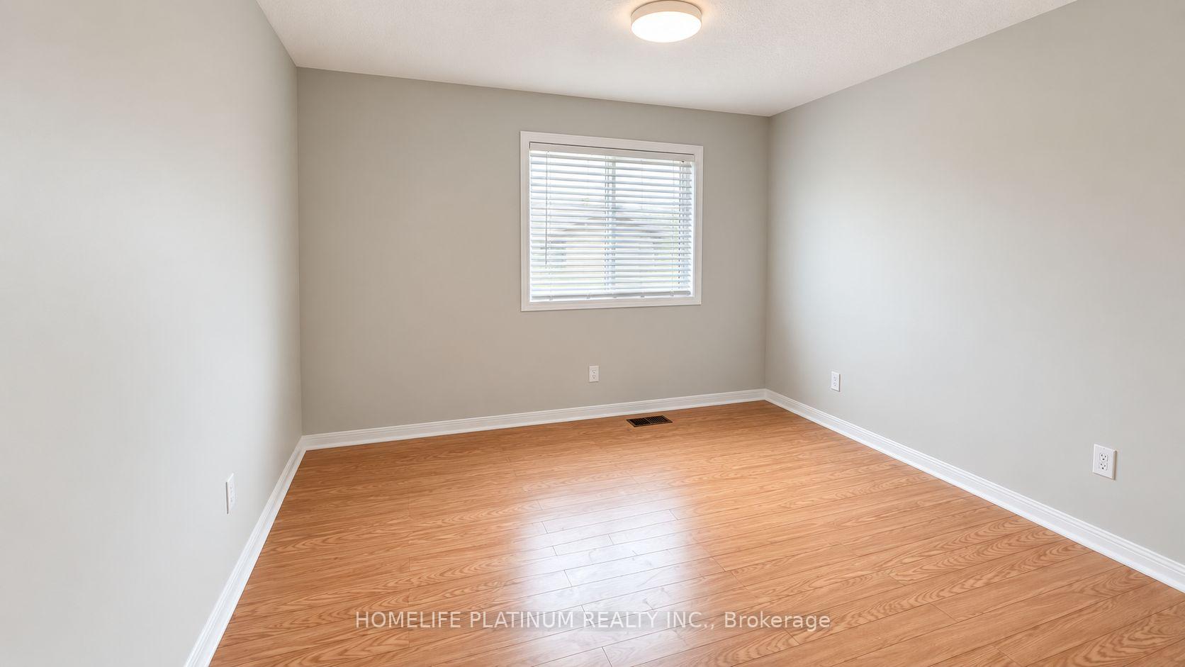 Photo 11 of 71 Sugarhill Drive N, Brampton, Fletcher's Meadow — HOMEH