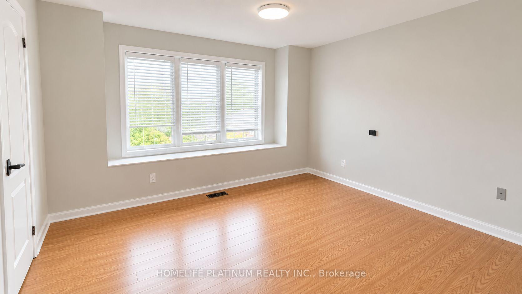 Photo 18 of 71 Sugarhill Drive N, Brampton, Fletcher's Meadow — HOMEH