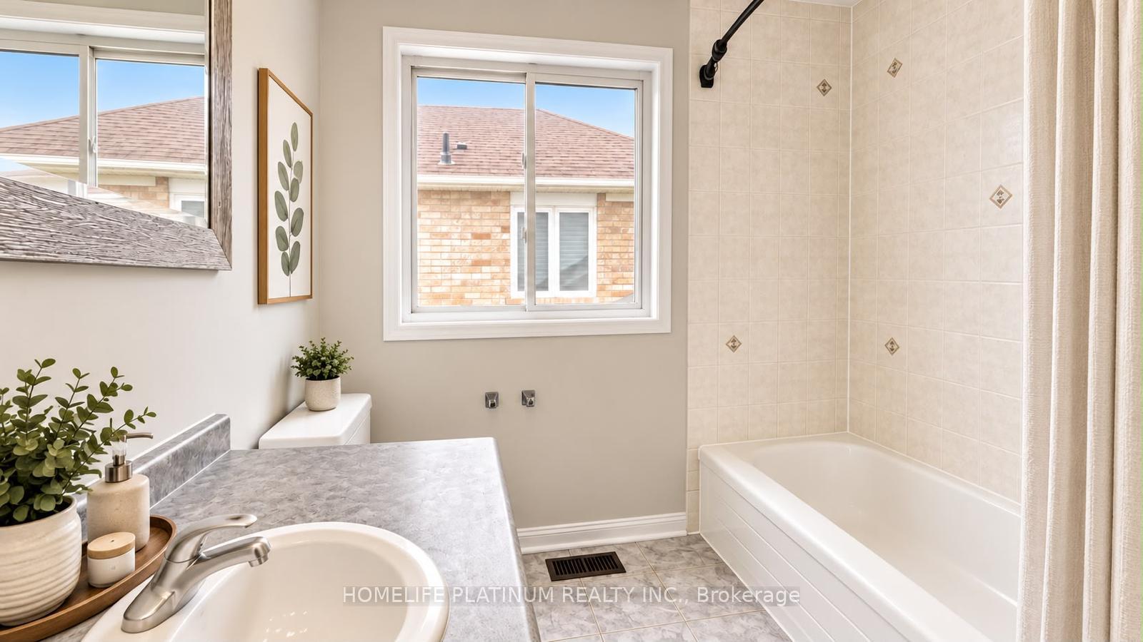 Photo 19 of 71 Sugarhill Drive N, Brampton, Fletcher's Meadow — HOMEH