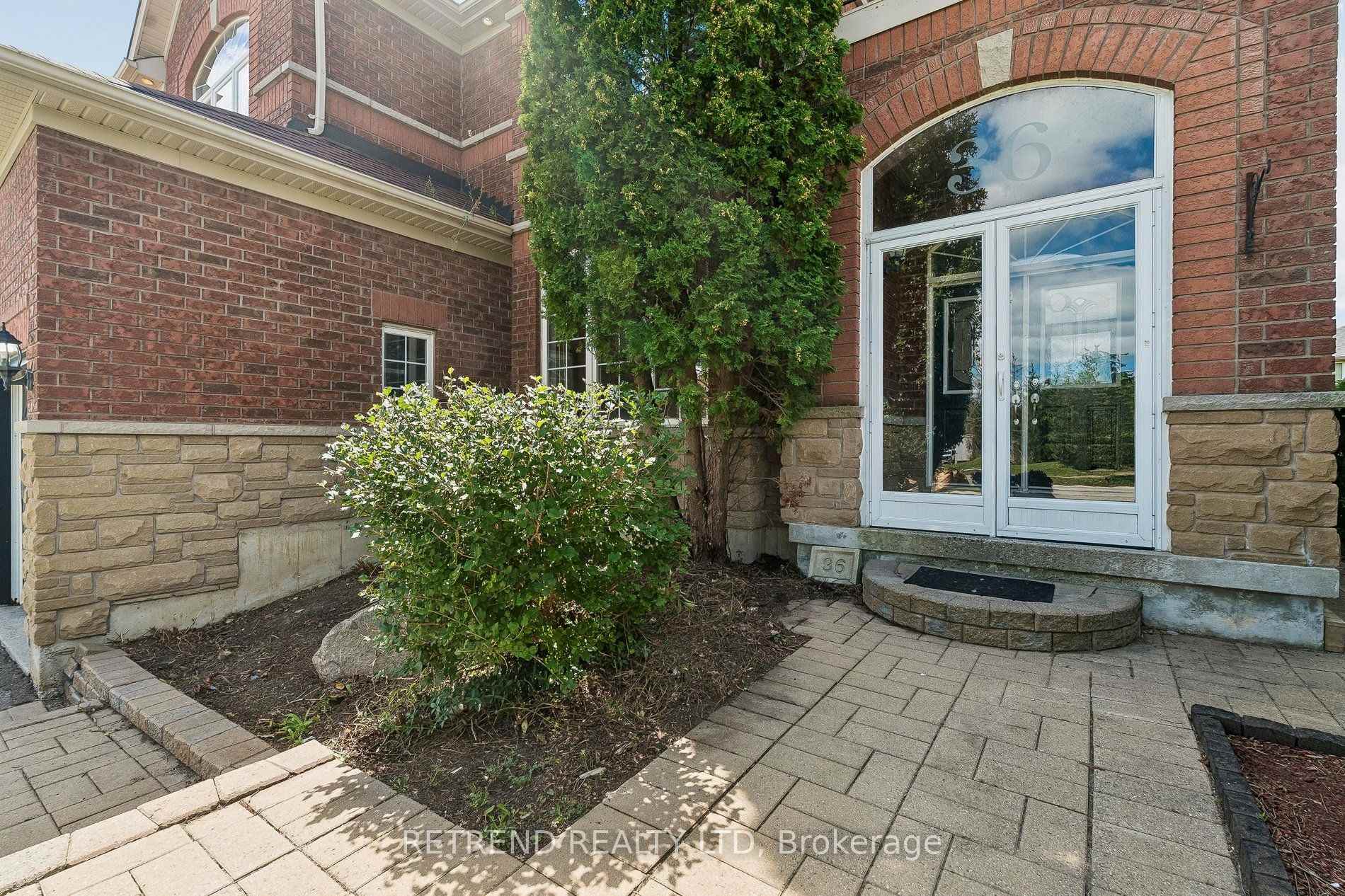Photo 2 of 36 Sandringham Drive, Barrie, Innis-Shore — HOMEH