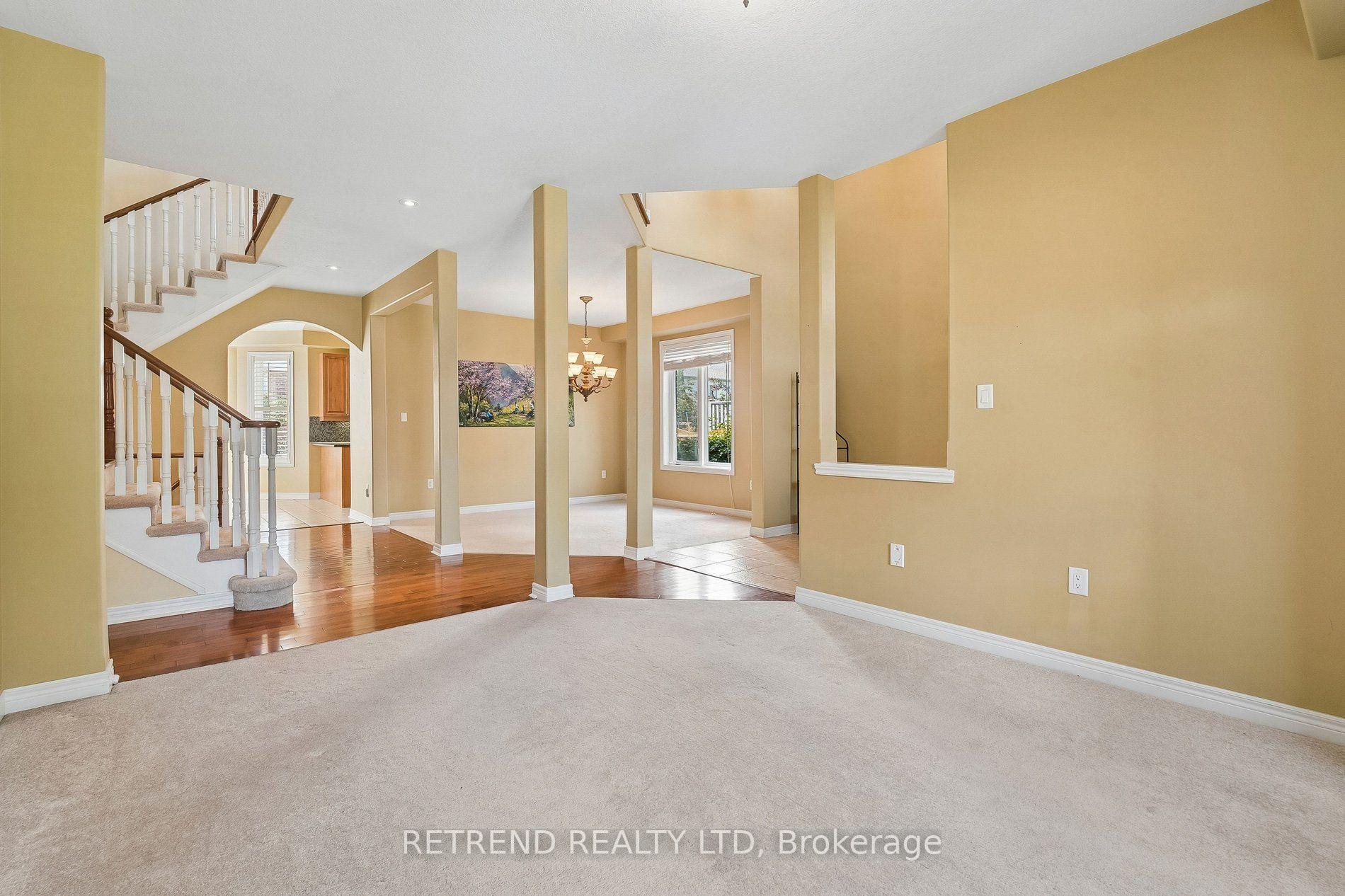 Photo 5 of 36 Sandringham Drive, Barrie, Innis-Shore — HOMEH