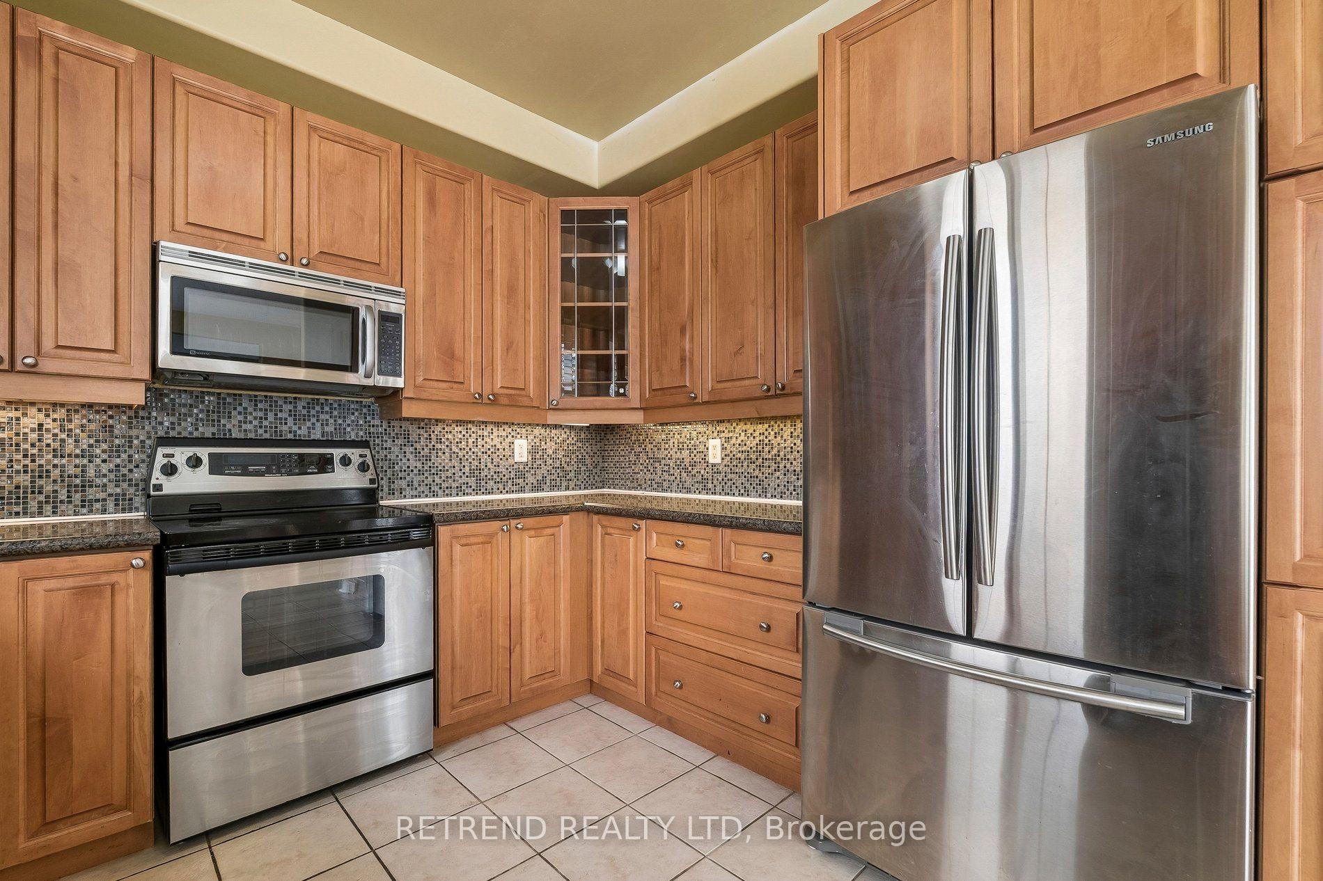 Photo 13 of 36 Sandringham Drive, Barrie, Innis-Shore — HOMEH