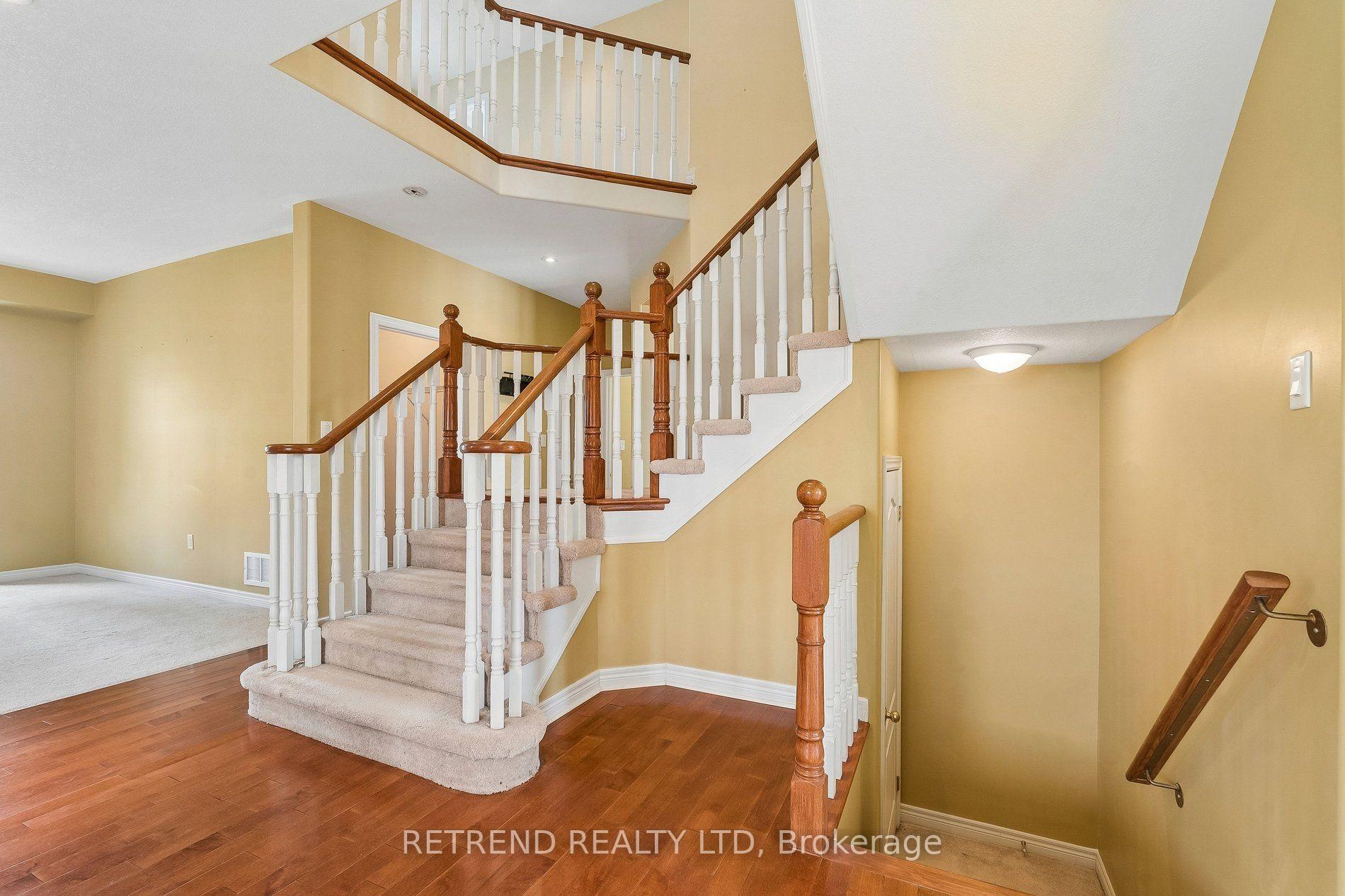 Photo 14 of 36 Sandringham Drive, Barrie, Innis-Shore — HOMEH