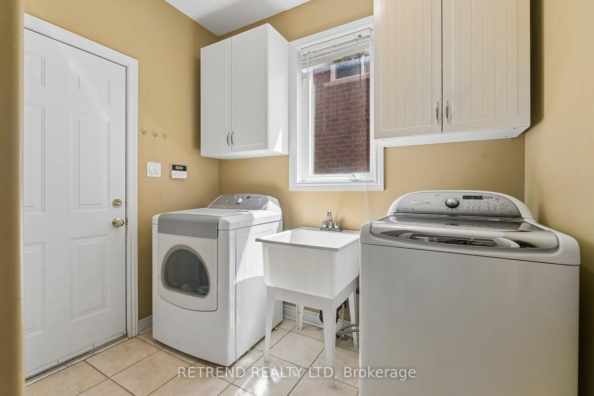 Photo 18 of 36 Sandringham Drive, Barrie, Innis-Shore — HOMEH
