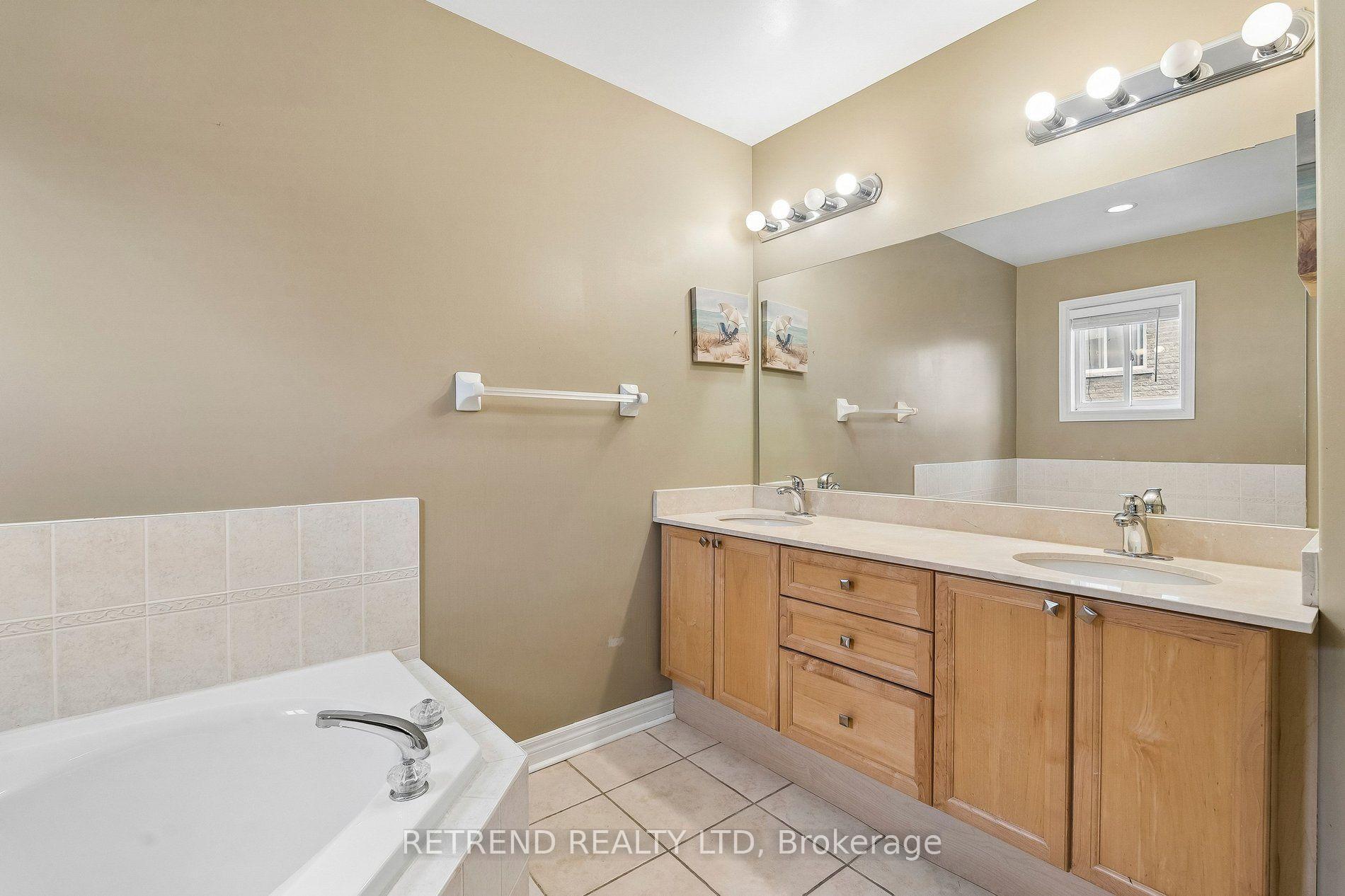 Photo 25 of 36 Sandringham Drive, Barrie, Innis-Shore — HOMEH