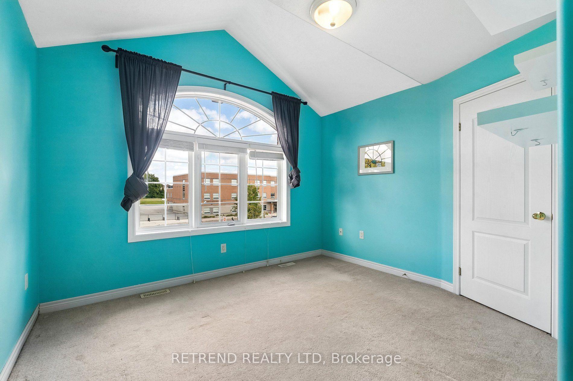 Photo 28 of 36 Sandringham Drive, Barrie, Innis-Shore — HOMEH