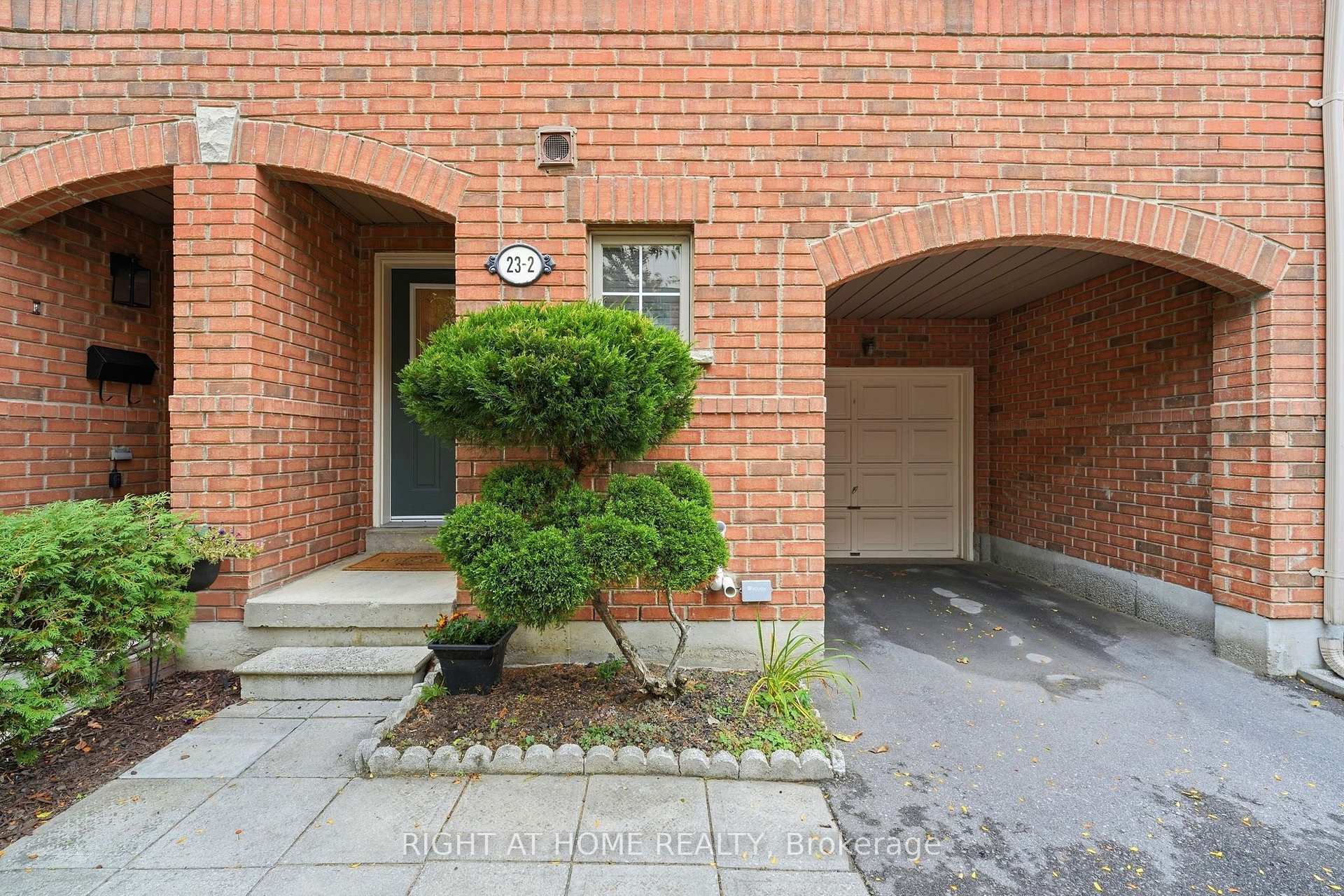Photo 2 of Unit 2, 23 West Deane Park Drive, Etobicoke, Eringate-Centennial-West Deane — HOMEH