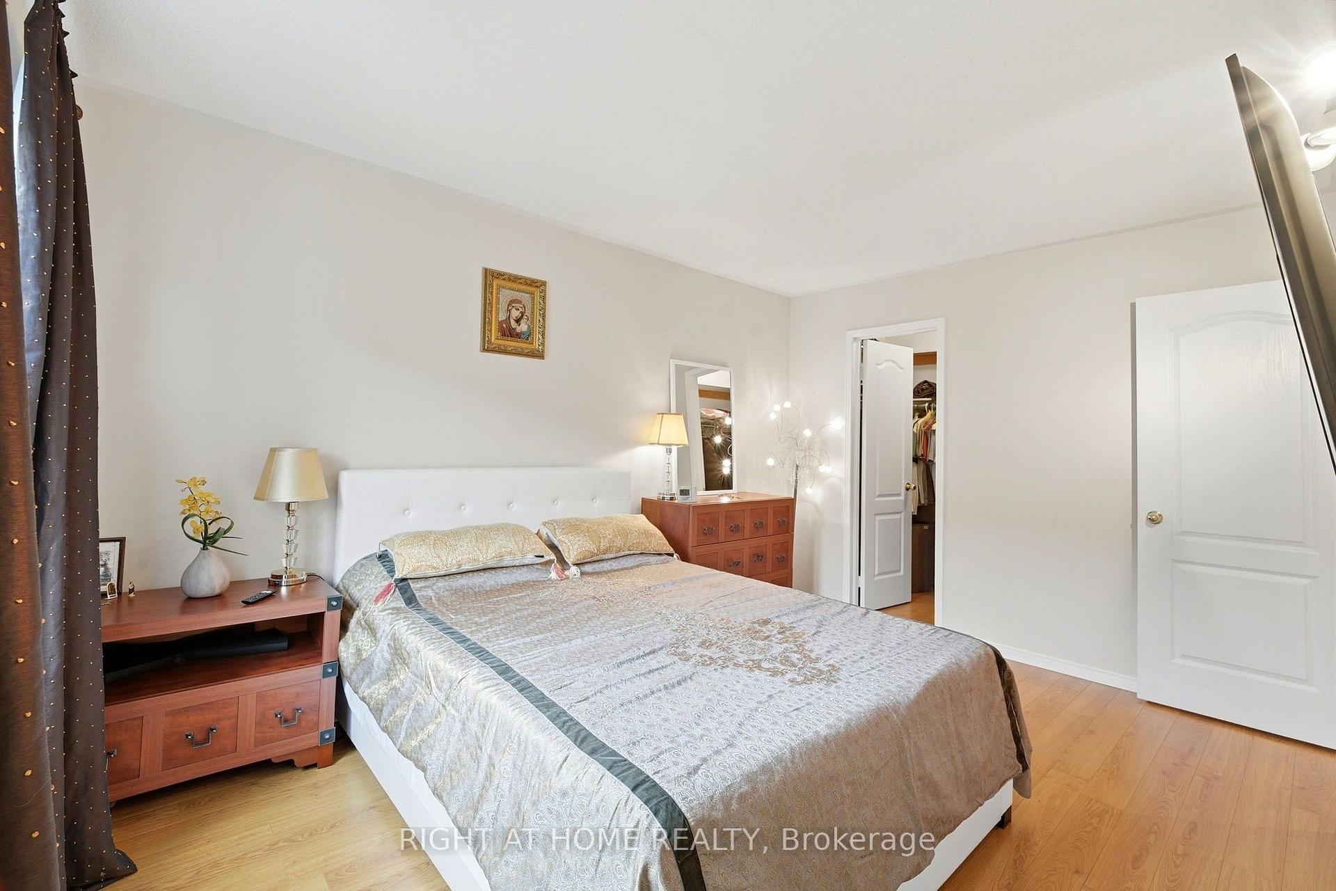 Photo 19 of Unit 2, 23 West Deane Park Drive, Etobicoke, Eringate-Centennial-West Deane — HOMEH