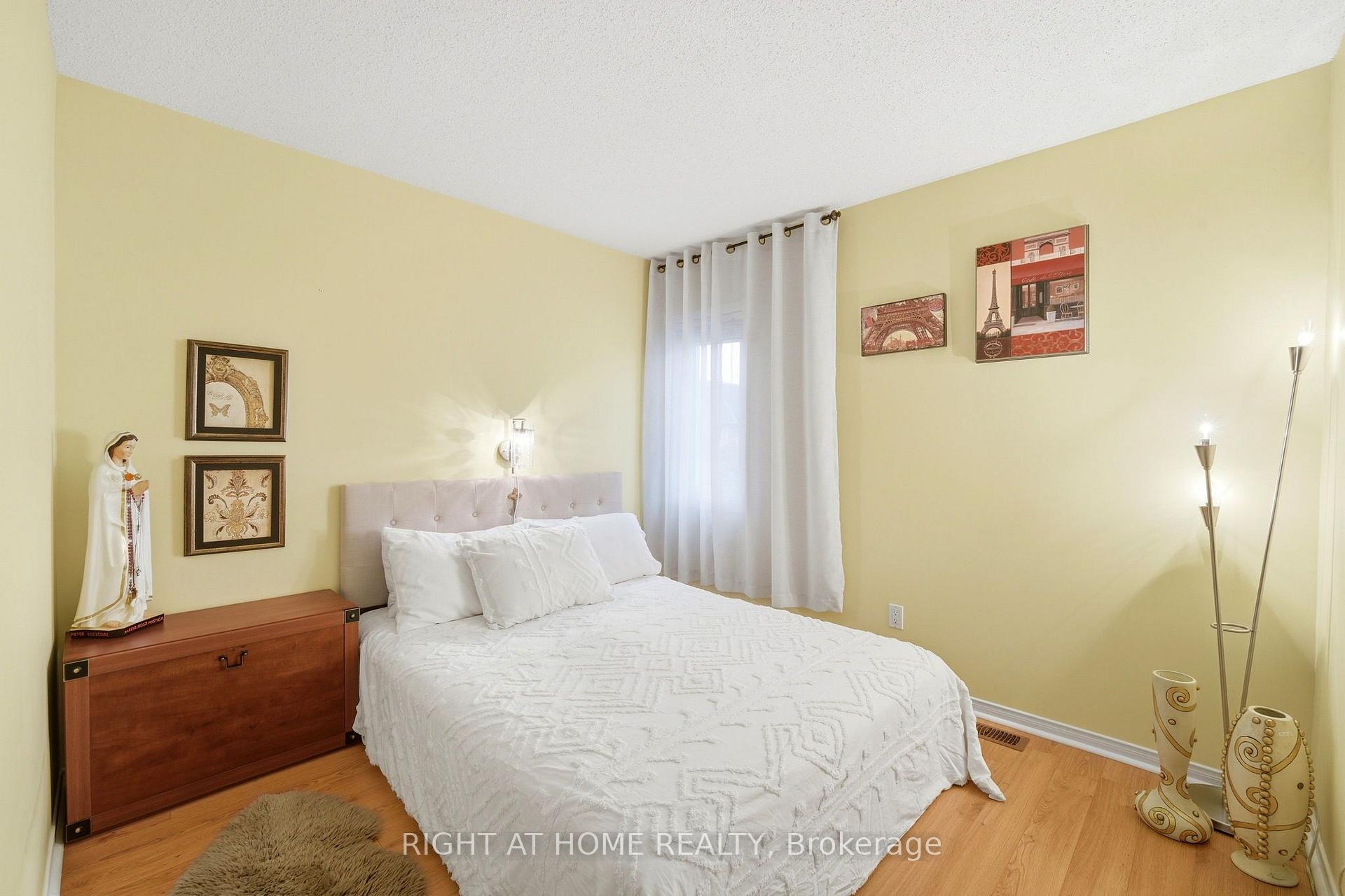 Photo 23 of Unit 2, 23 West Deane Park Drive, Etobicoke, Eringate-Centennial-West Deane — HOMEH