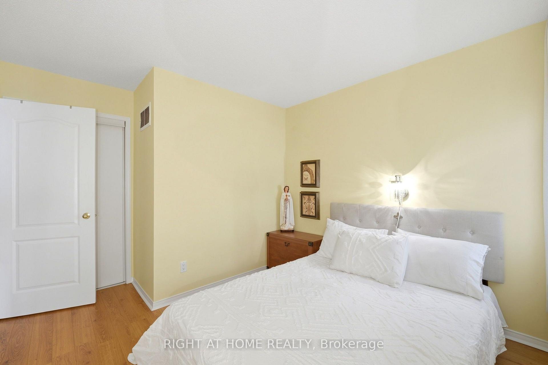 Photo 24 of Unit 2, 23 West Deane Park Drive, Etobicoke, Eringate-Centennial-West Deane — HOMEH