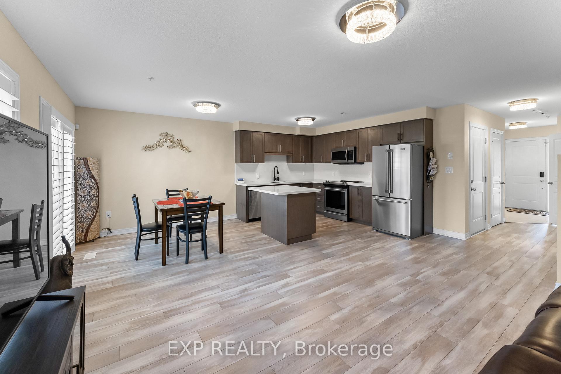 Photo 2 of Unit 3, 60 Canterbury Drive, St. Catharines, Oakdale — HOMEH